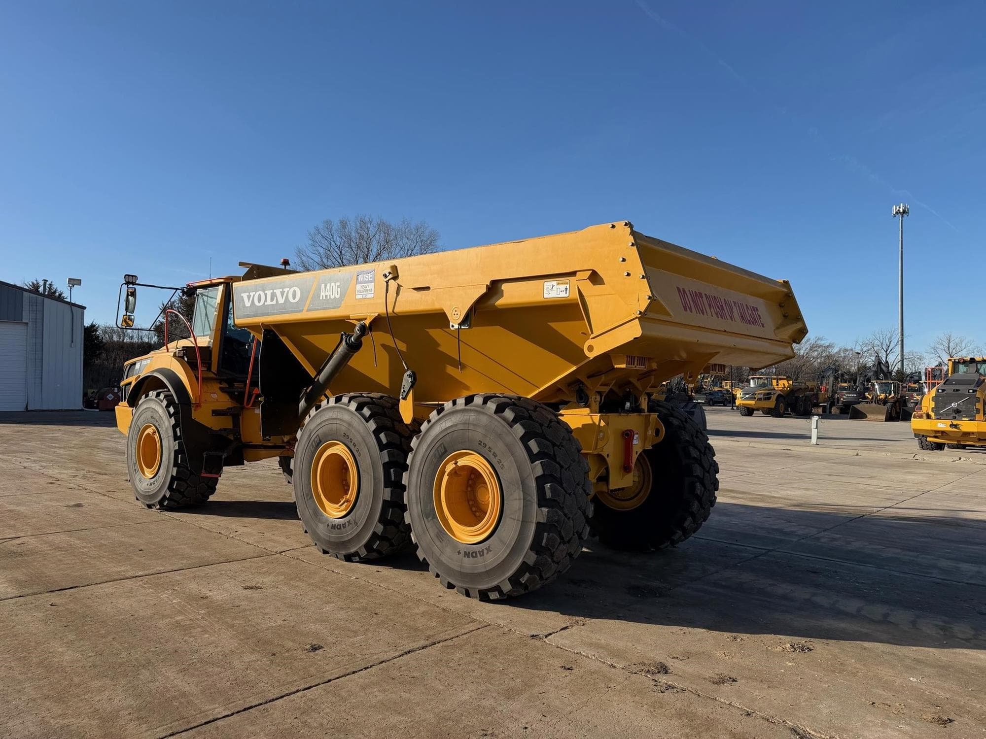 VOLVO A40G IMfgW8f.jpeg