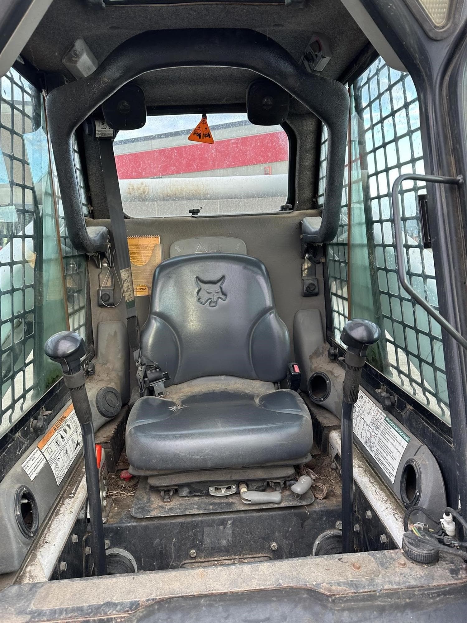 BOBCAT S300 2f8qsga.jpeg