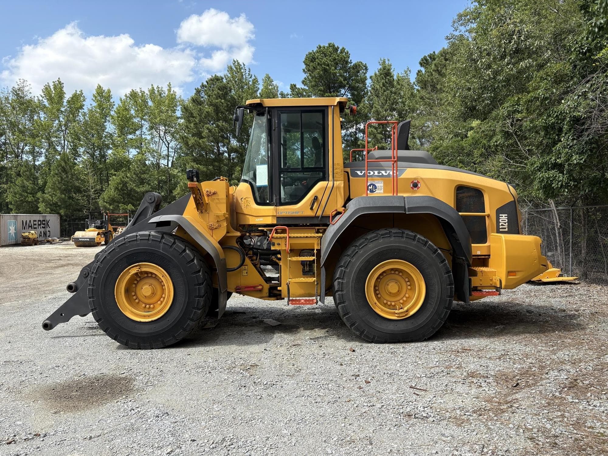 VOLVO L120H kq2j8tr.jpeg