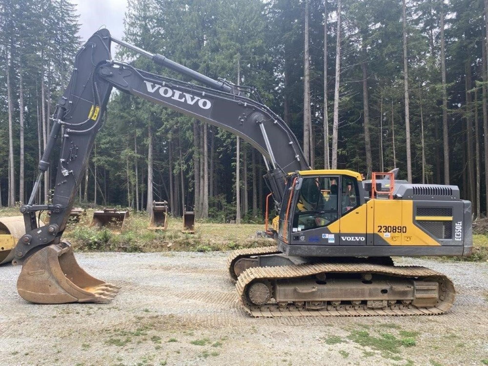 VOLVO EC350EL fcj6CIz.jpeg