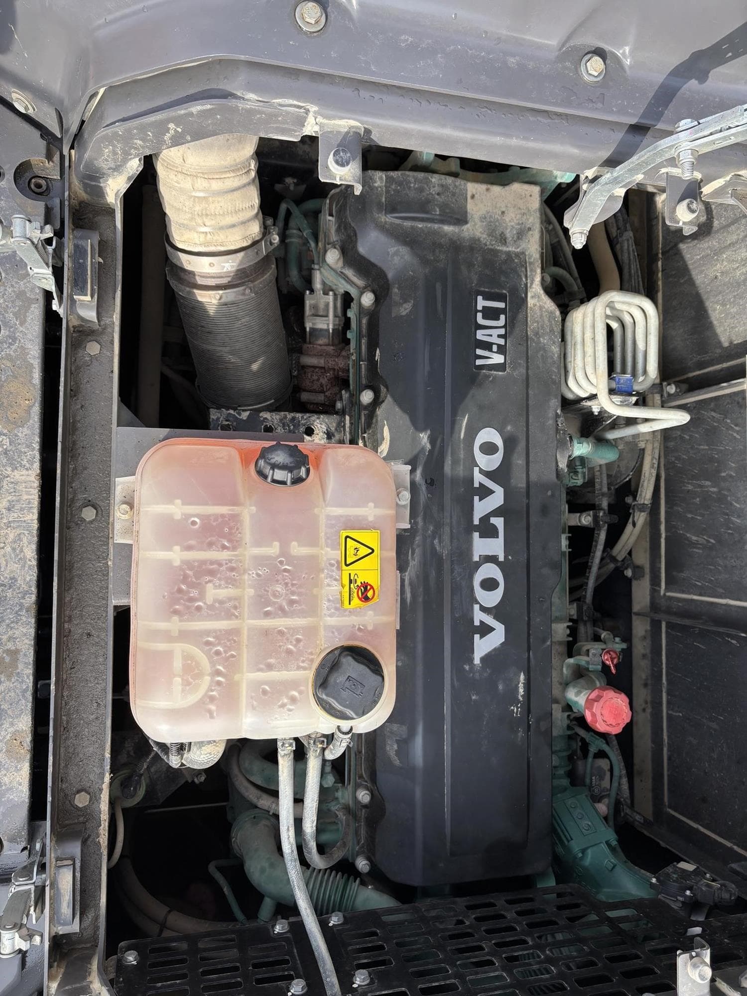 VOLVO EC550EL JcfocqU.jpeg