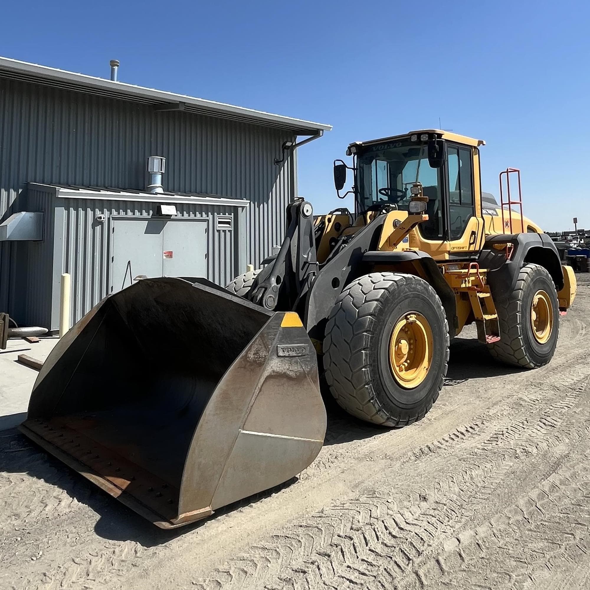 VOLVO L110H KLi0b1F.jpeg