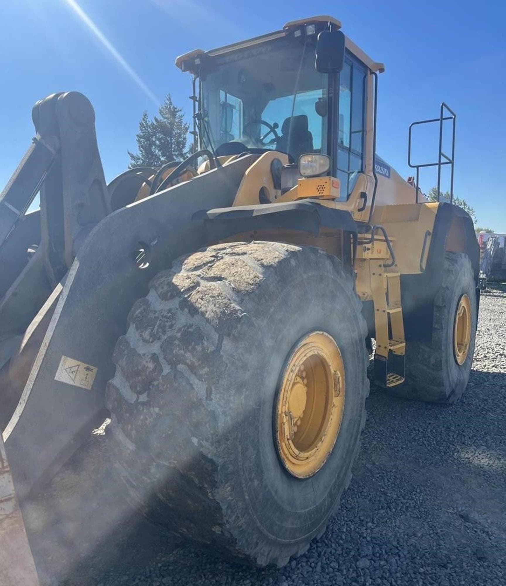 VOLVO L220H p%2fcK0.jpeg