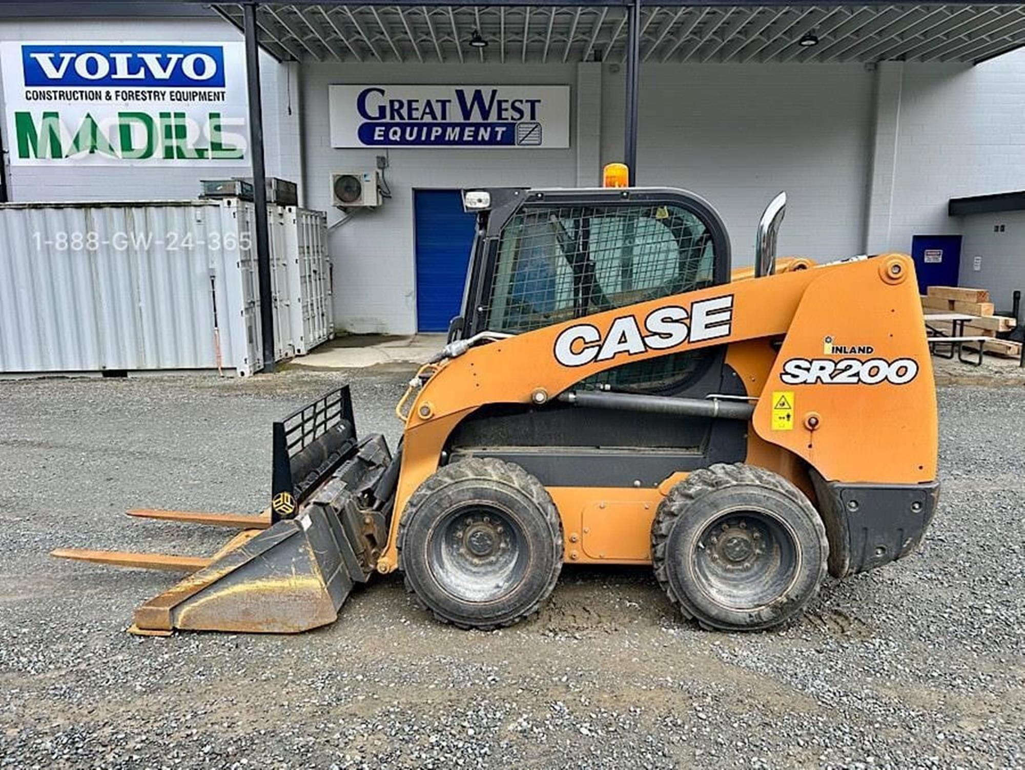 CASE SR200 gohg4Sx.jpeg
