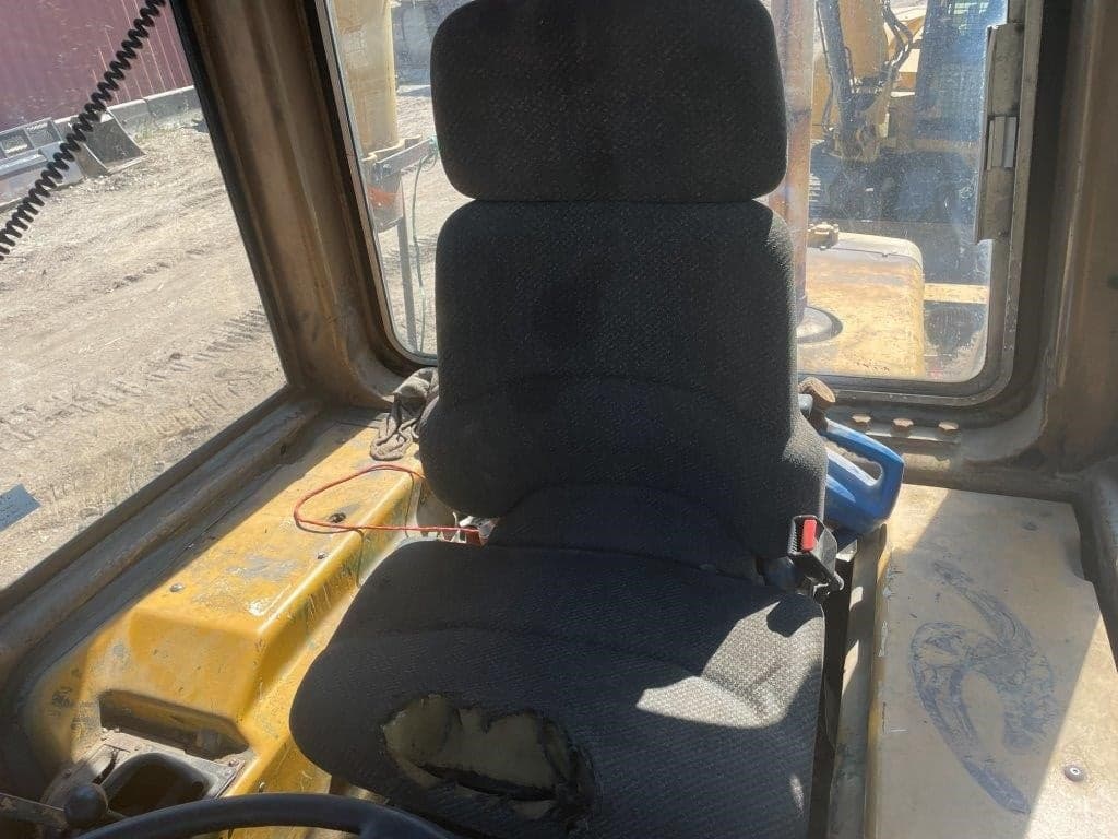 CATERPILLAR 930 g3vOlFF.jpeg