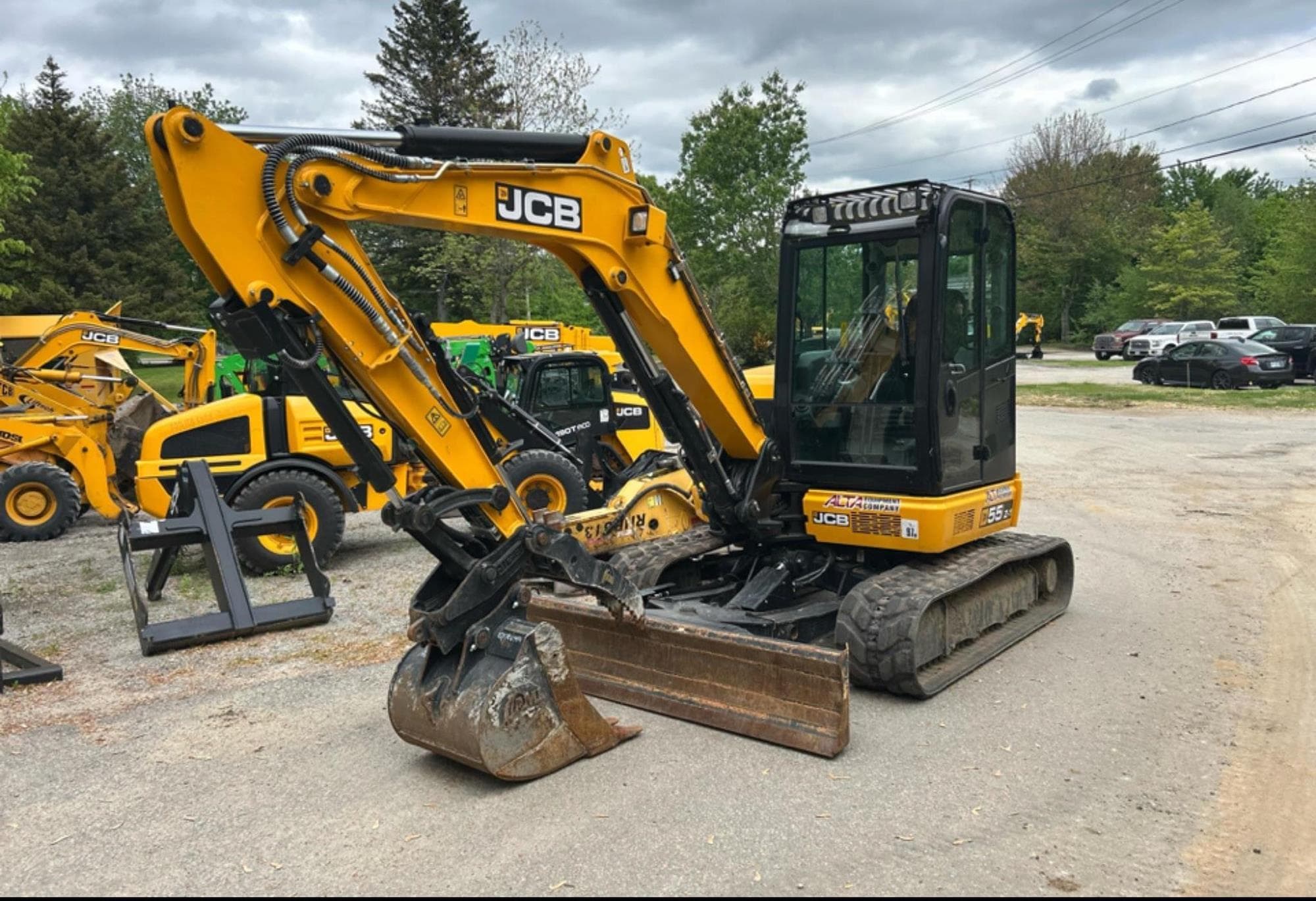 JCB 55Z-1 ZrYL26P.jpeg