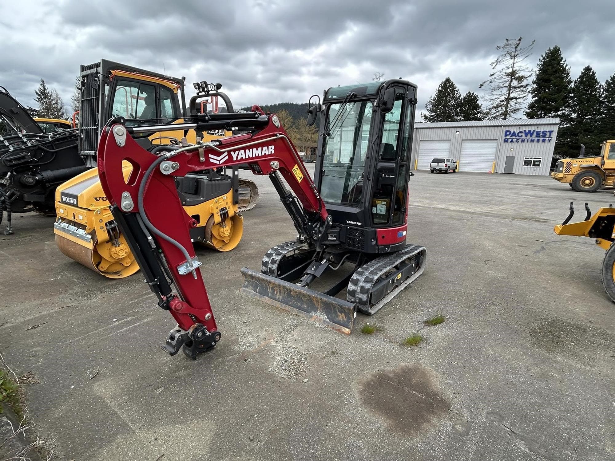 YANMAR VIO25-6B rOU56d0.jpeg