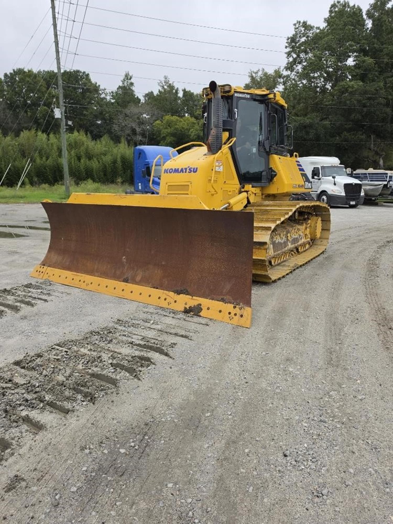 KOMATSU D61PXI-24 KnRf24q.jpeg