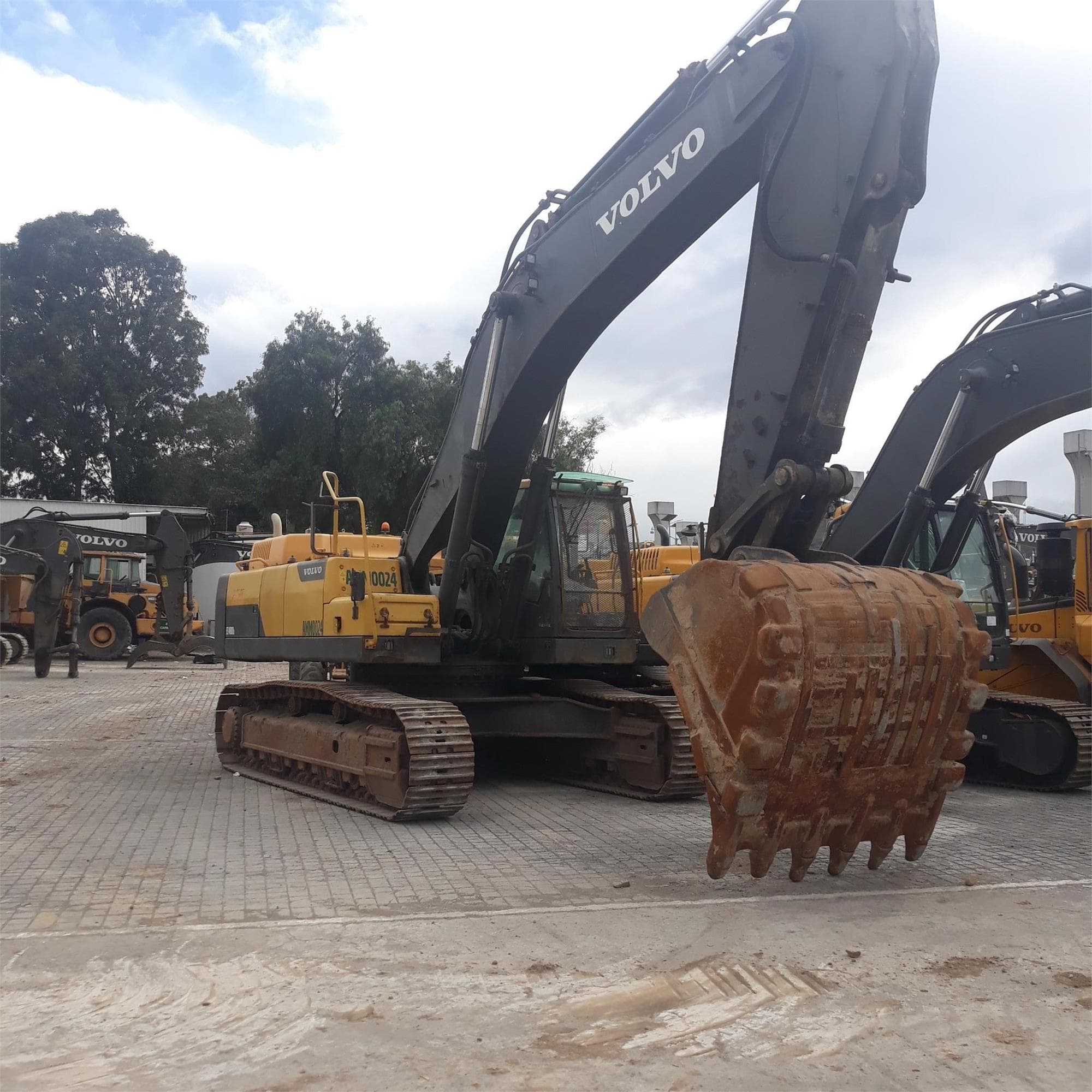 VOLVO EC480DL Lif%2bB.jpeg