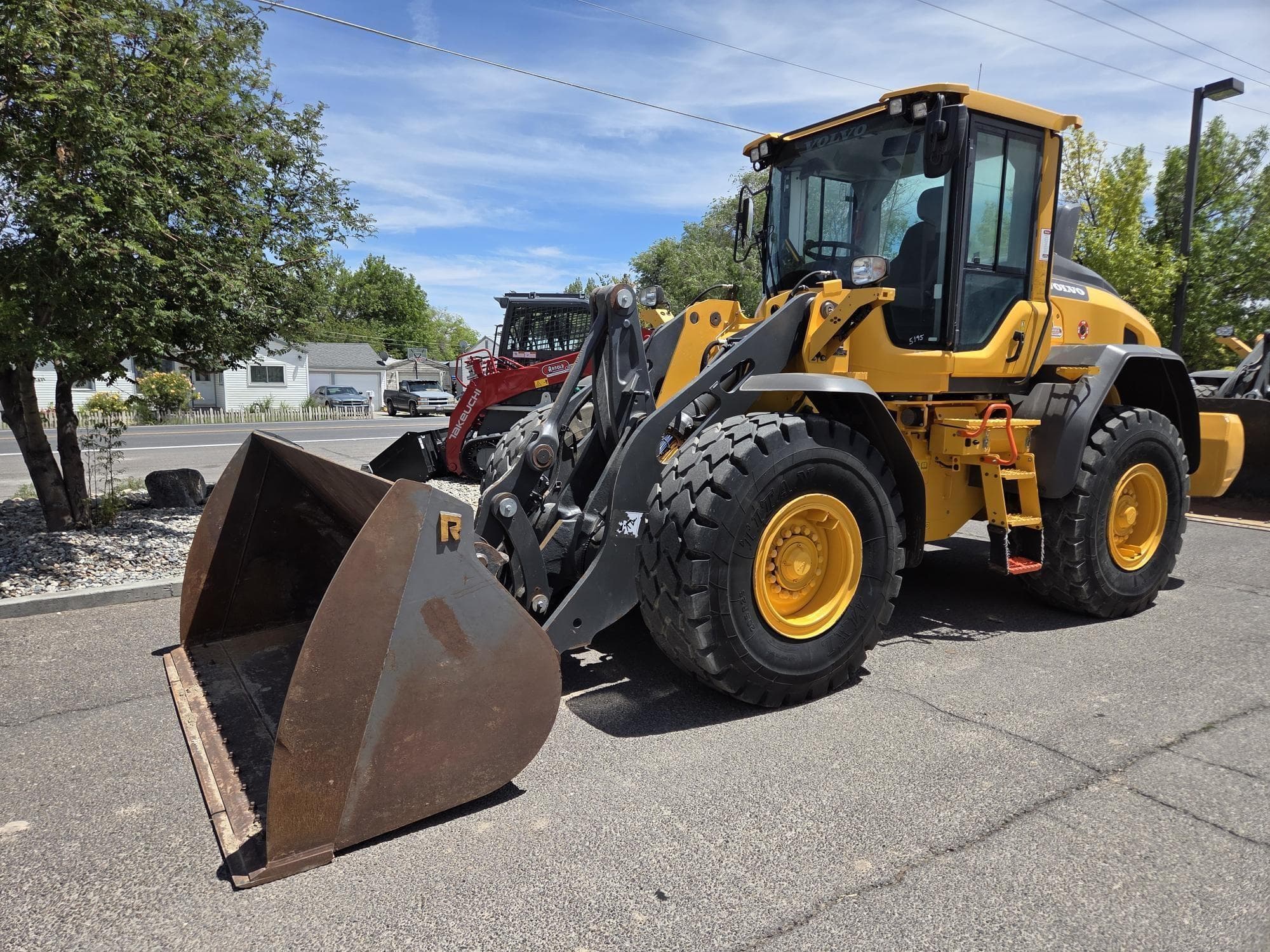 VOLVO L70H FQ1j%2f.jpeg