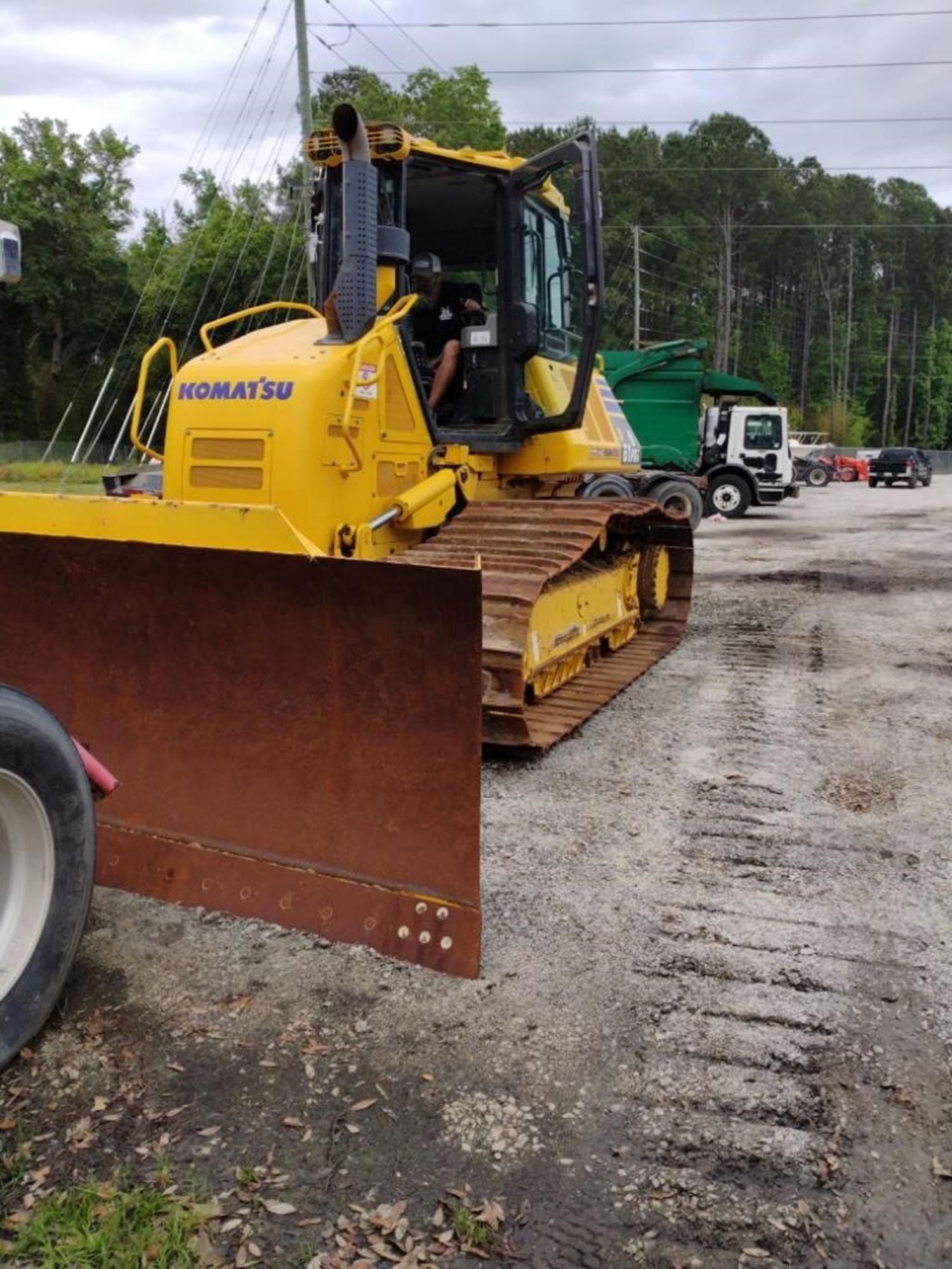 KOMATSU D61PXI-24 ssA5bSk.jpeg