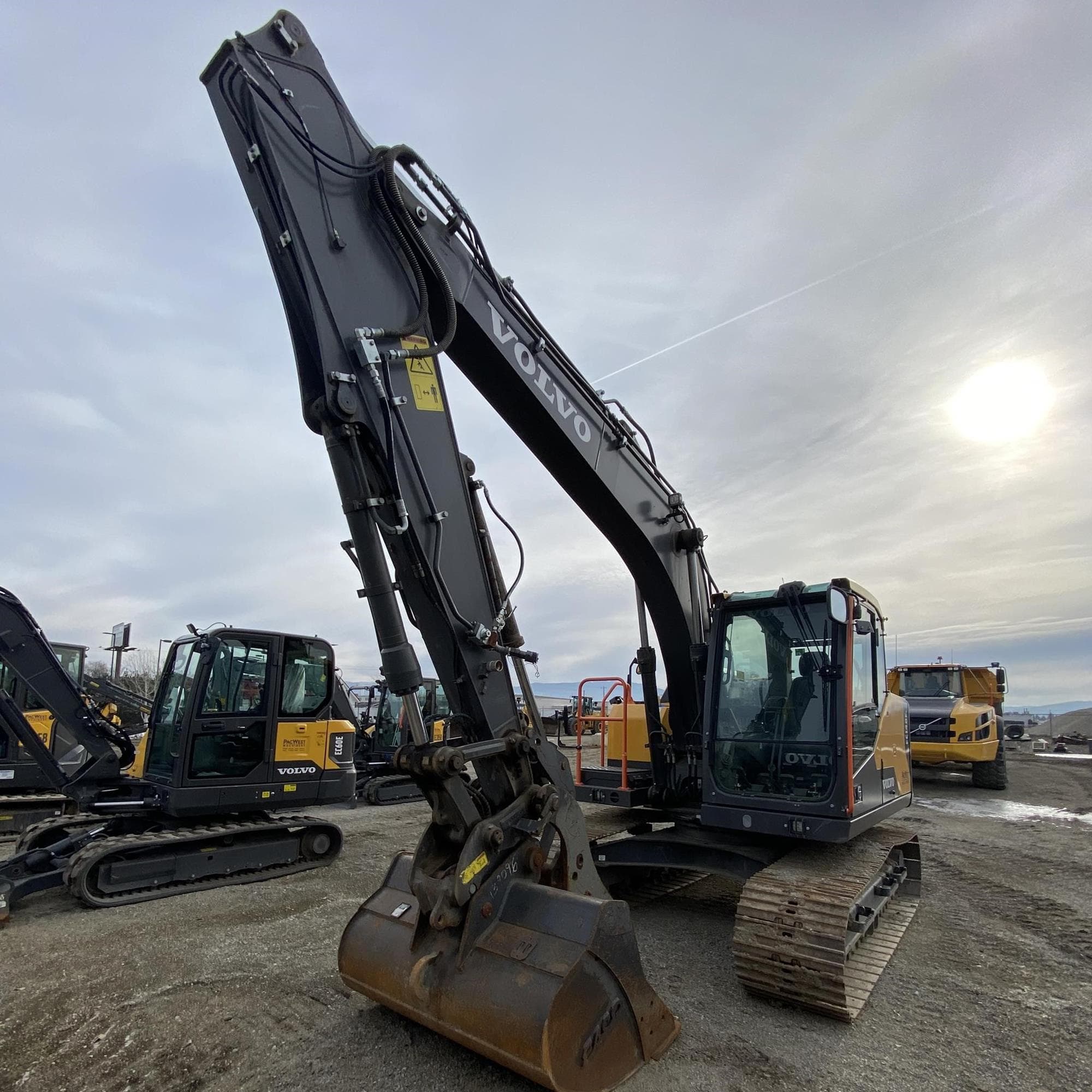 VOLVO EC140EL cuJzFfh.jpeg