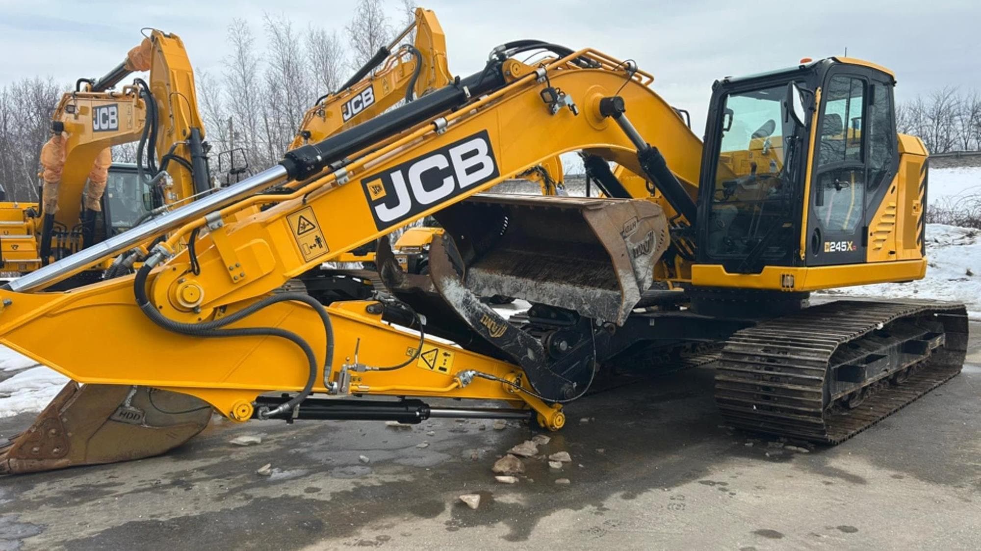 JCB 245XR %2fza8m.jpeg