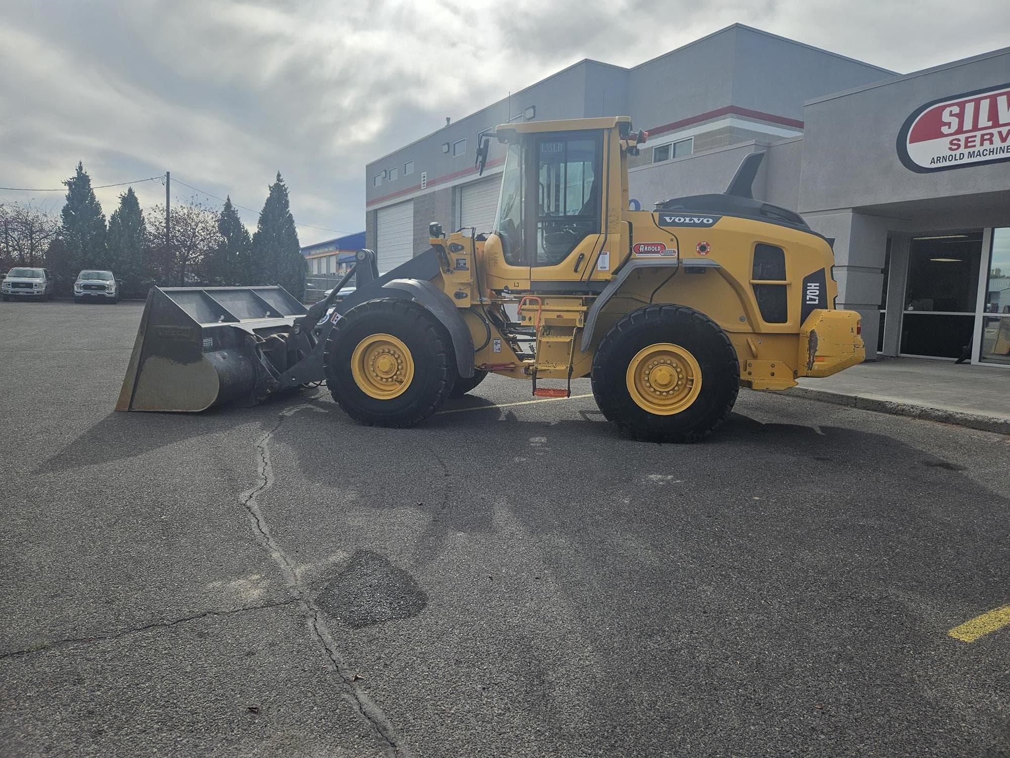 VOLVO L70H lfL3Fmb.jpeg