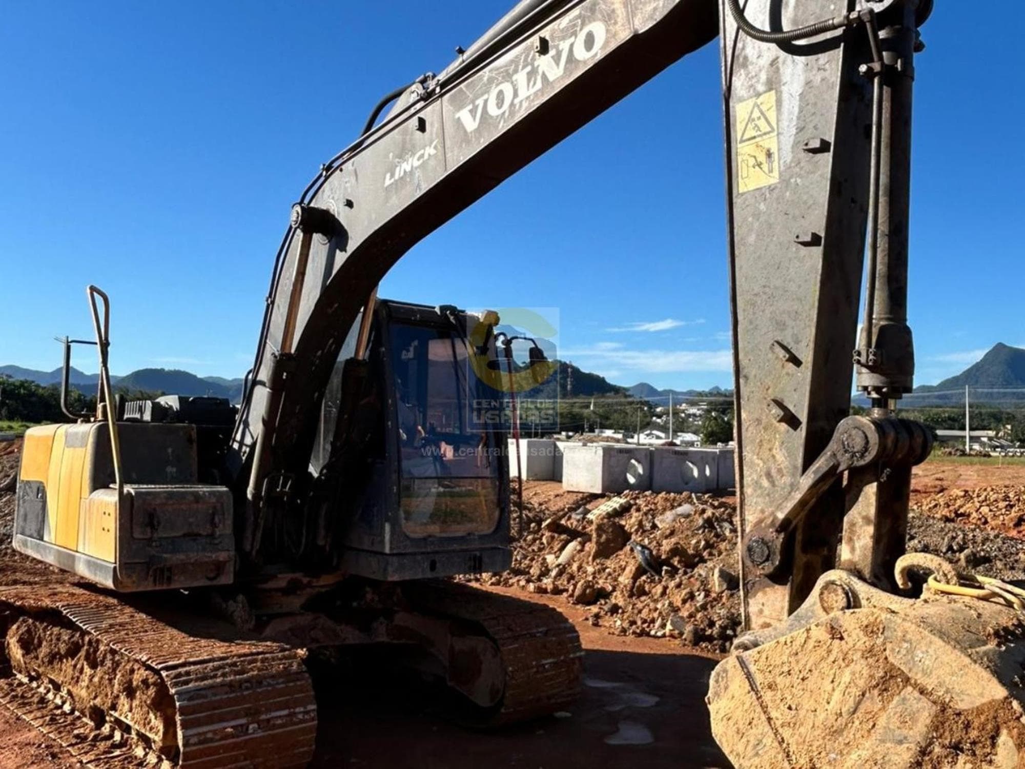 VOLVO EC140DL UH4F66G.jpeg