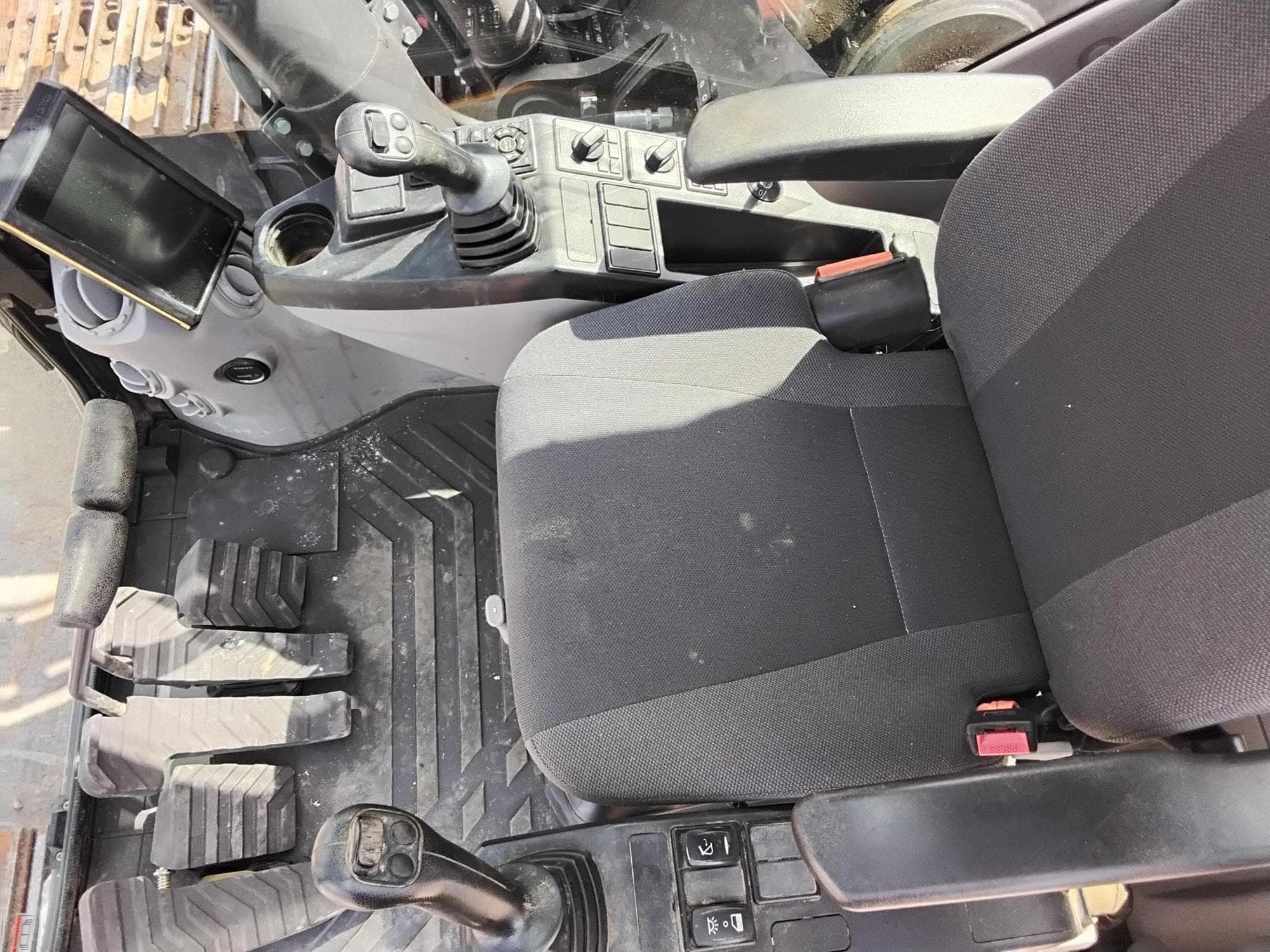 VOLVO EC200EL fApJmnl.jpeg