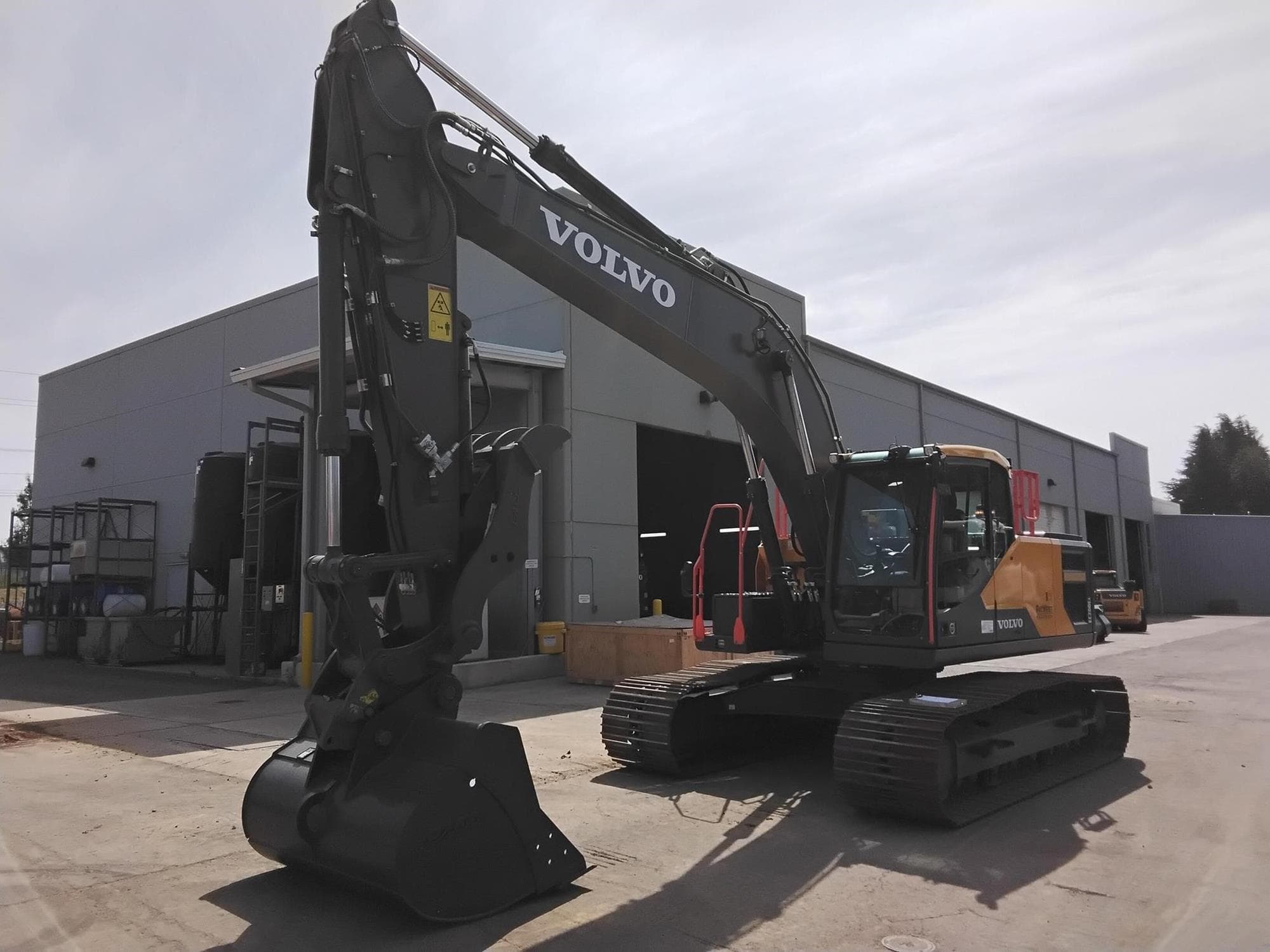 VOLVO EC200EL frQJD1c.jpeg