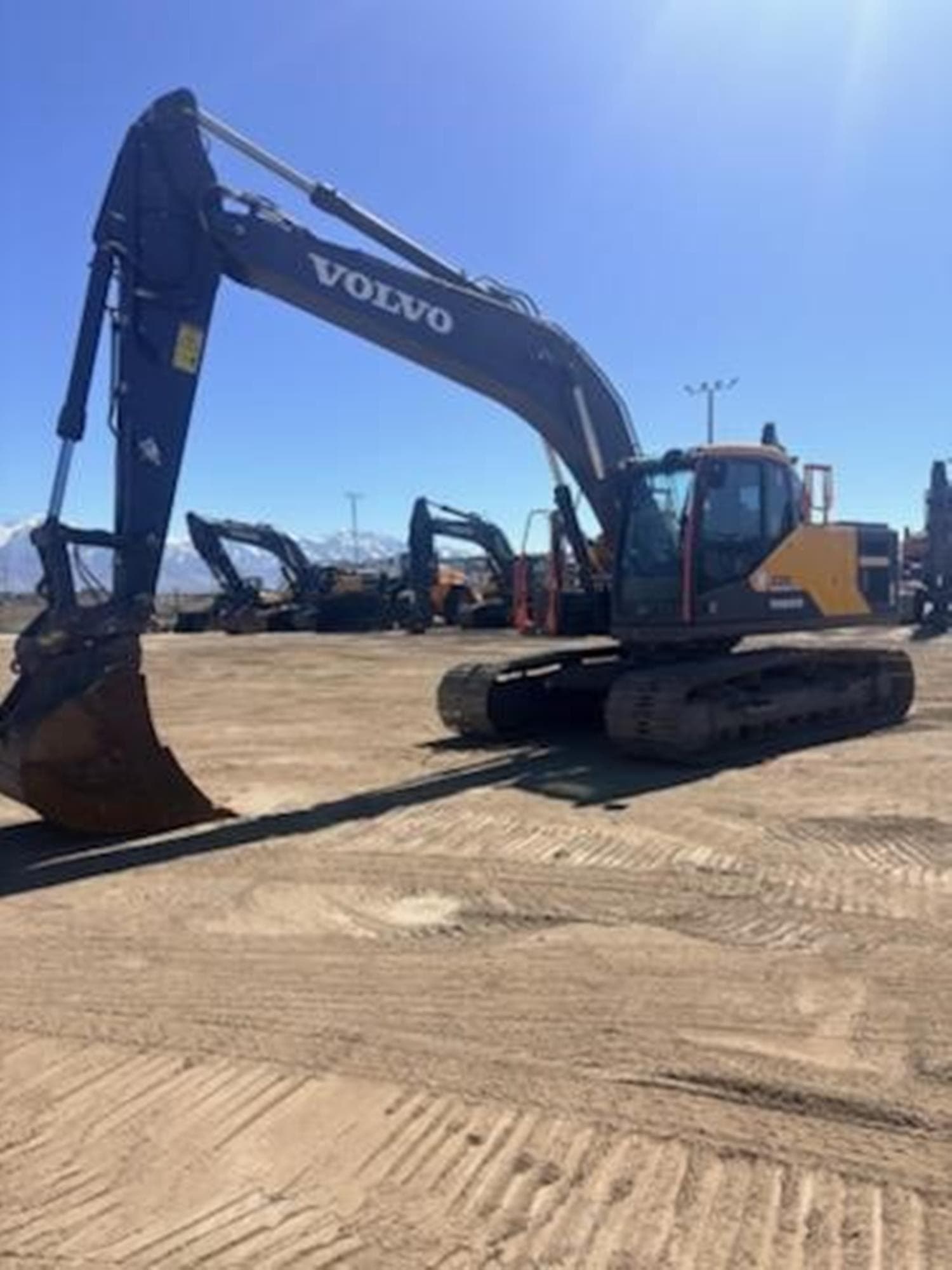 VOLVO EC200EL wW5Fphe.jpeg