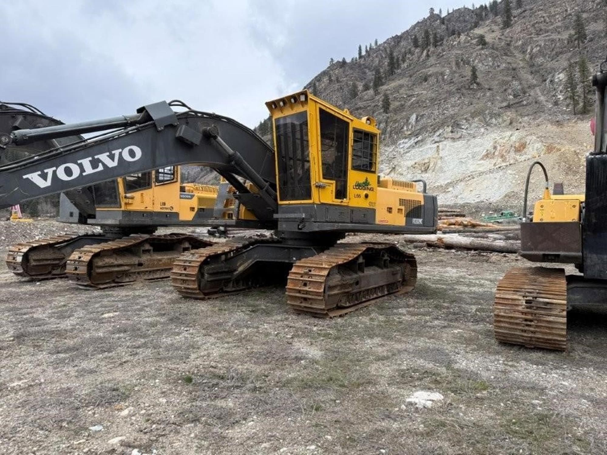 VOLVO FC3329C SUS3F9A.jpeg