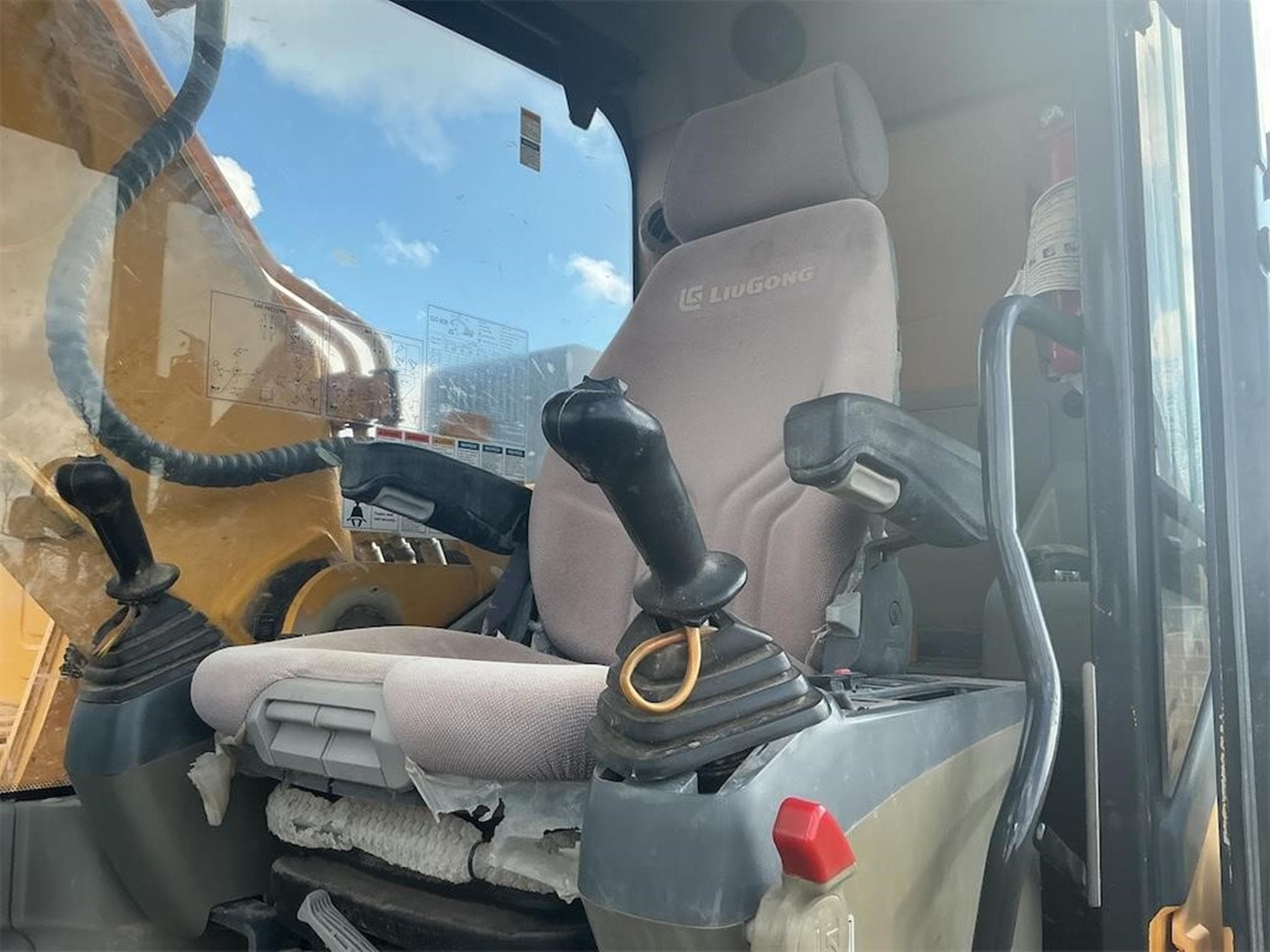 LIUGONG 922E osVhXiG.jpeg