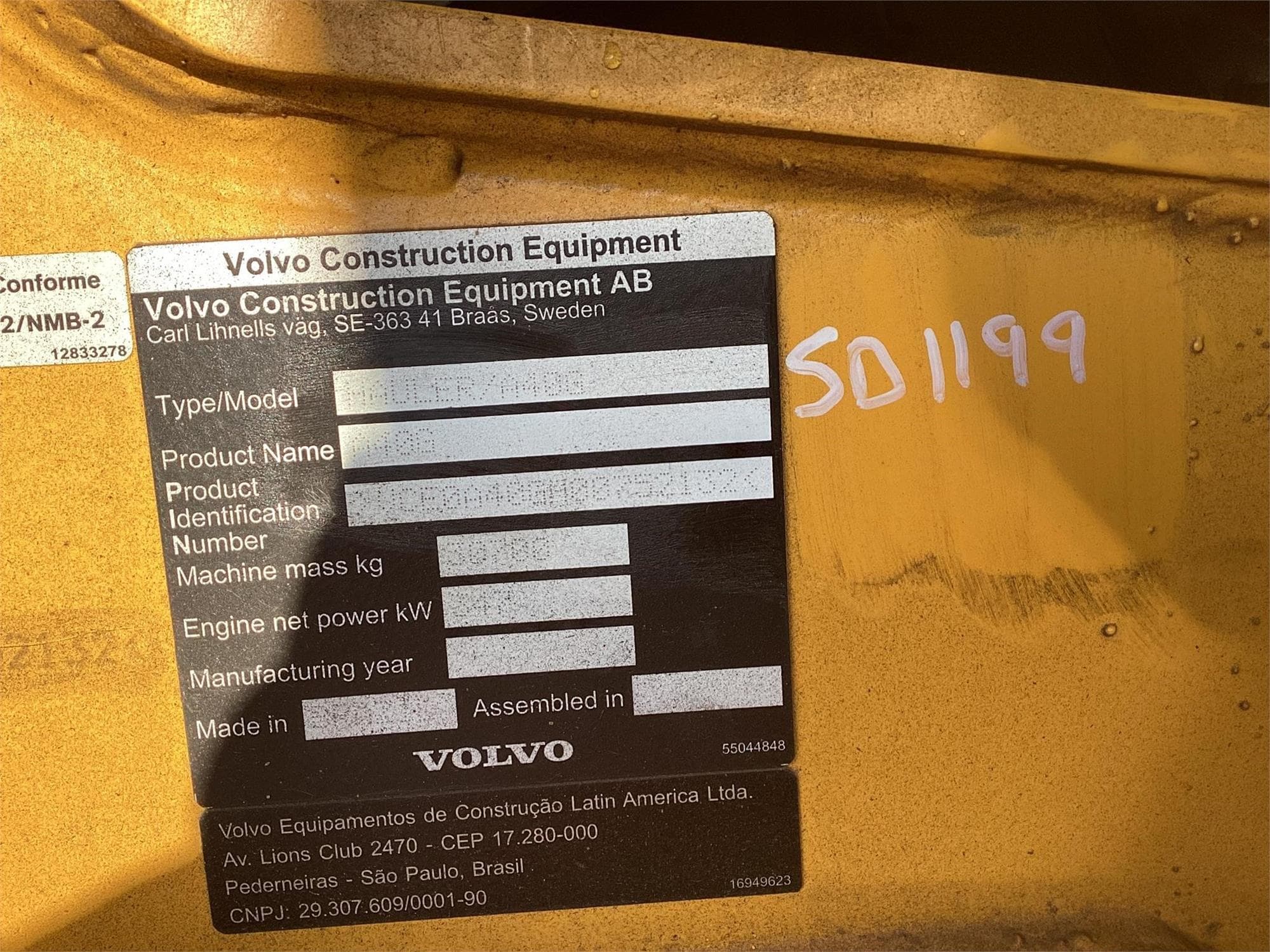 VOLVO A40G L0dYU7L.jpeg