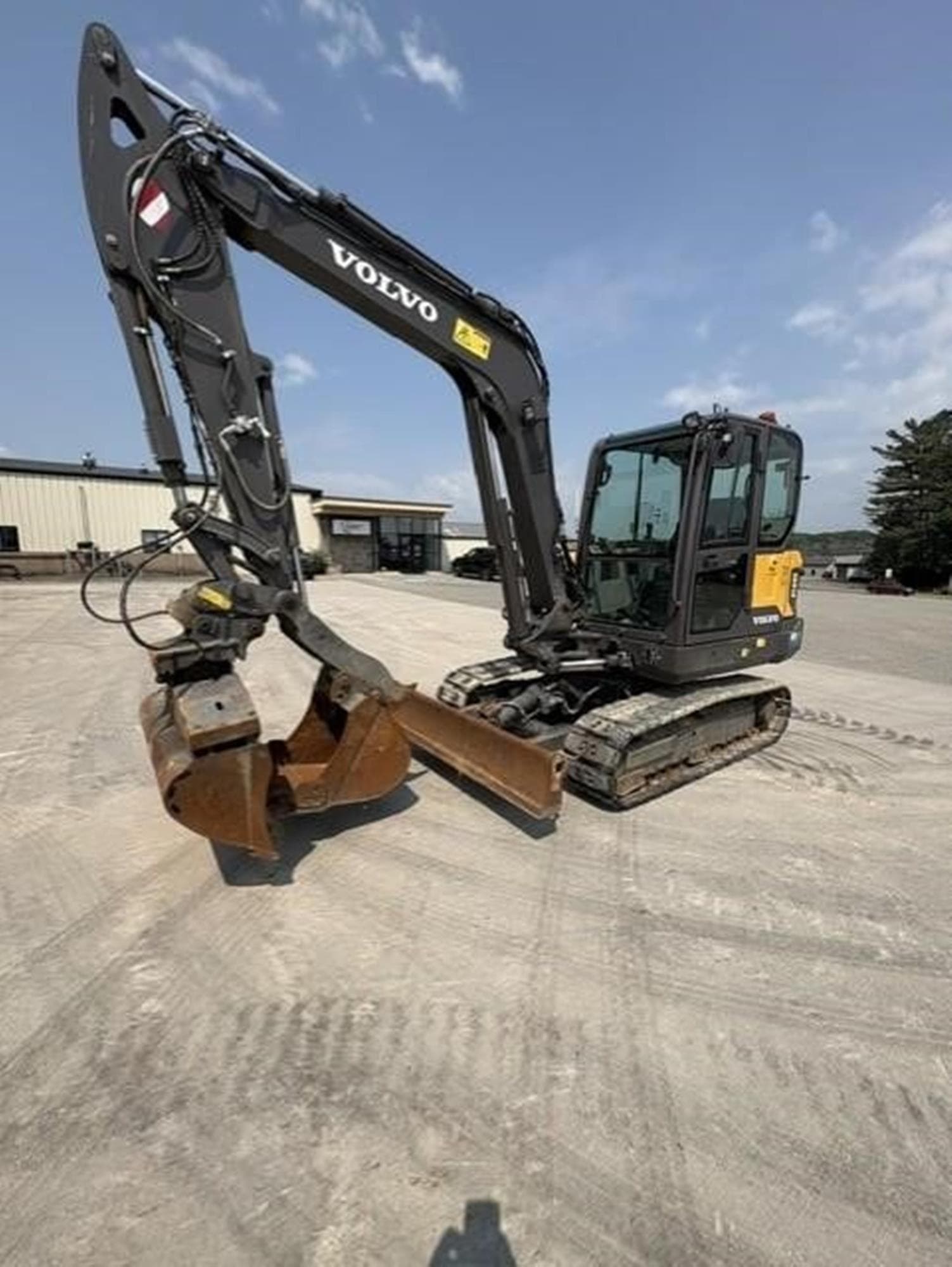 VOLVO EC60E b6ya9vY.jpeg