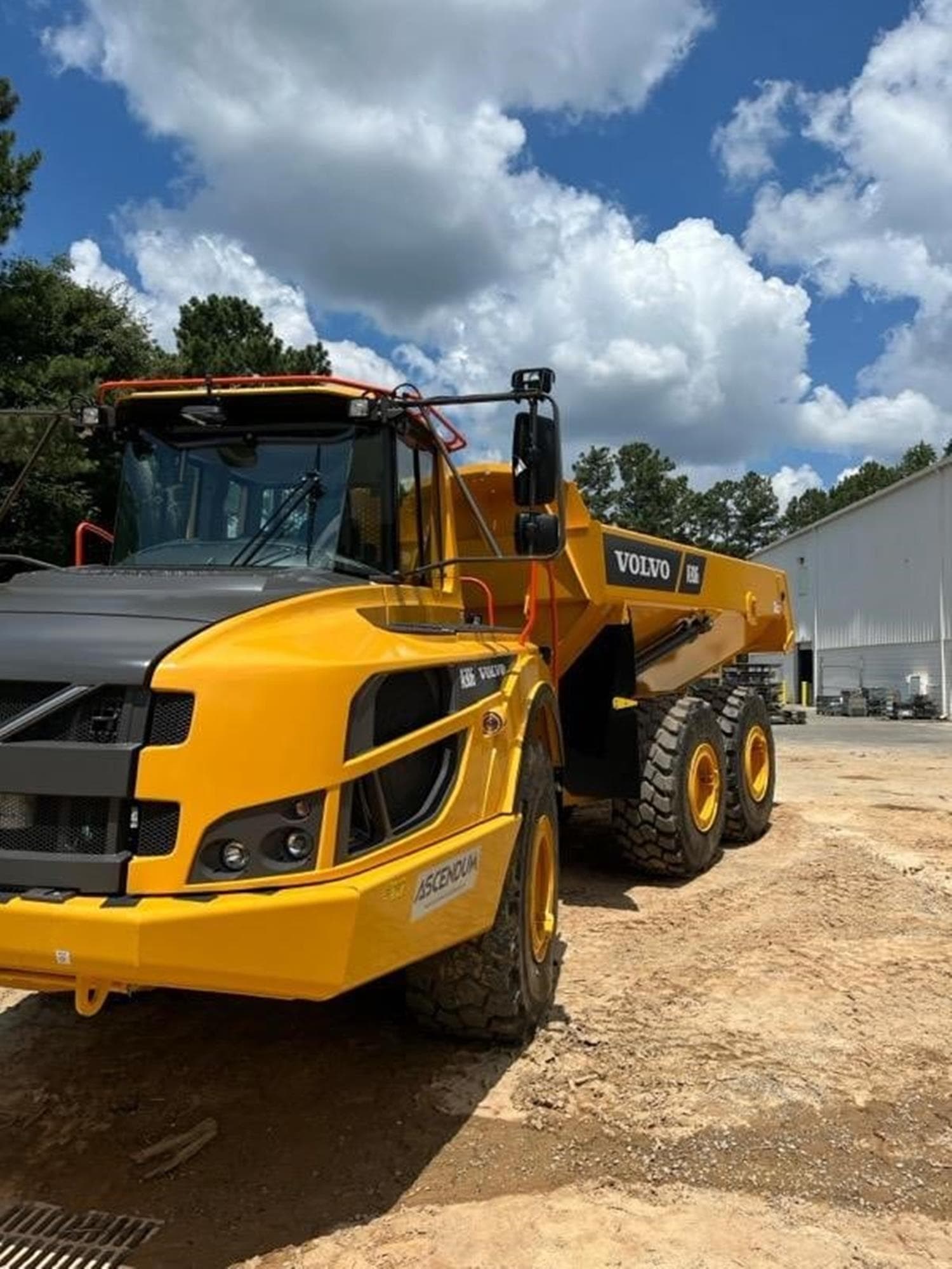 VOLVO A30G Nvasz8i.jpeg