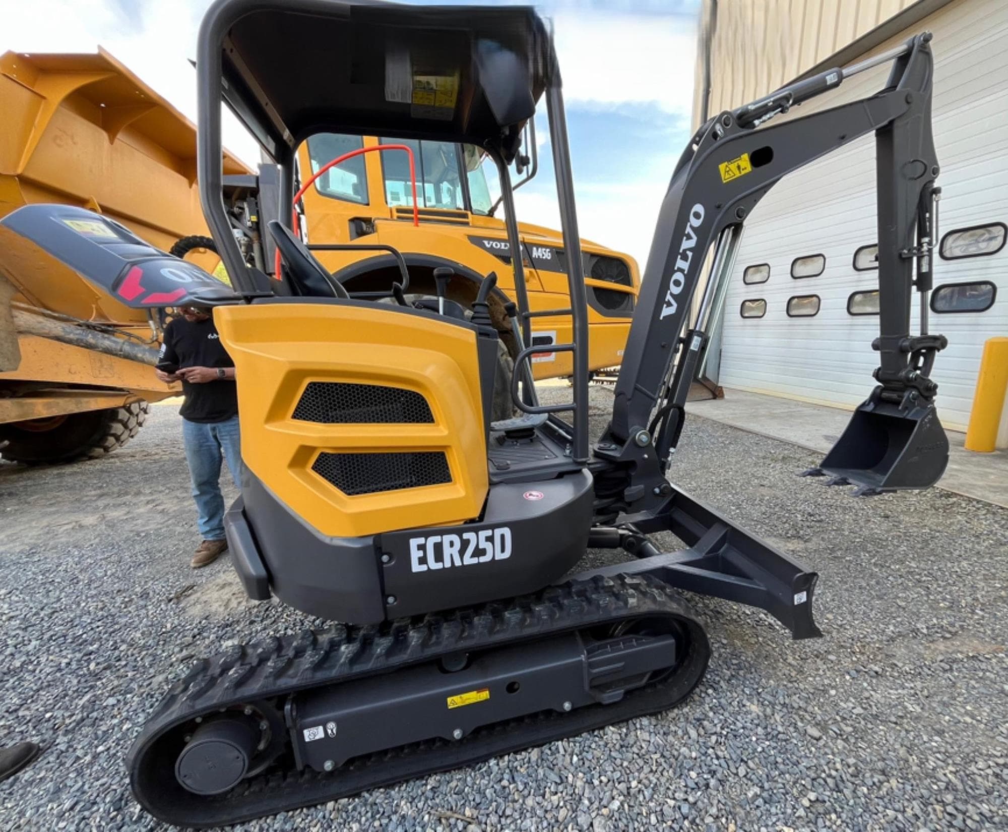 VOLVO ECR25D UTEJBbP.jpeg