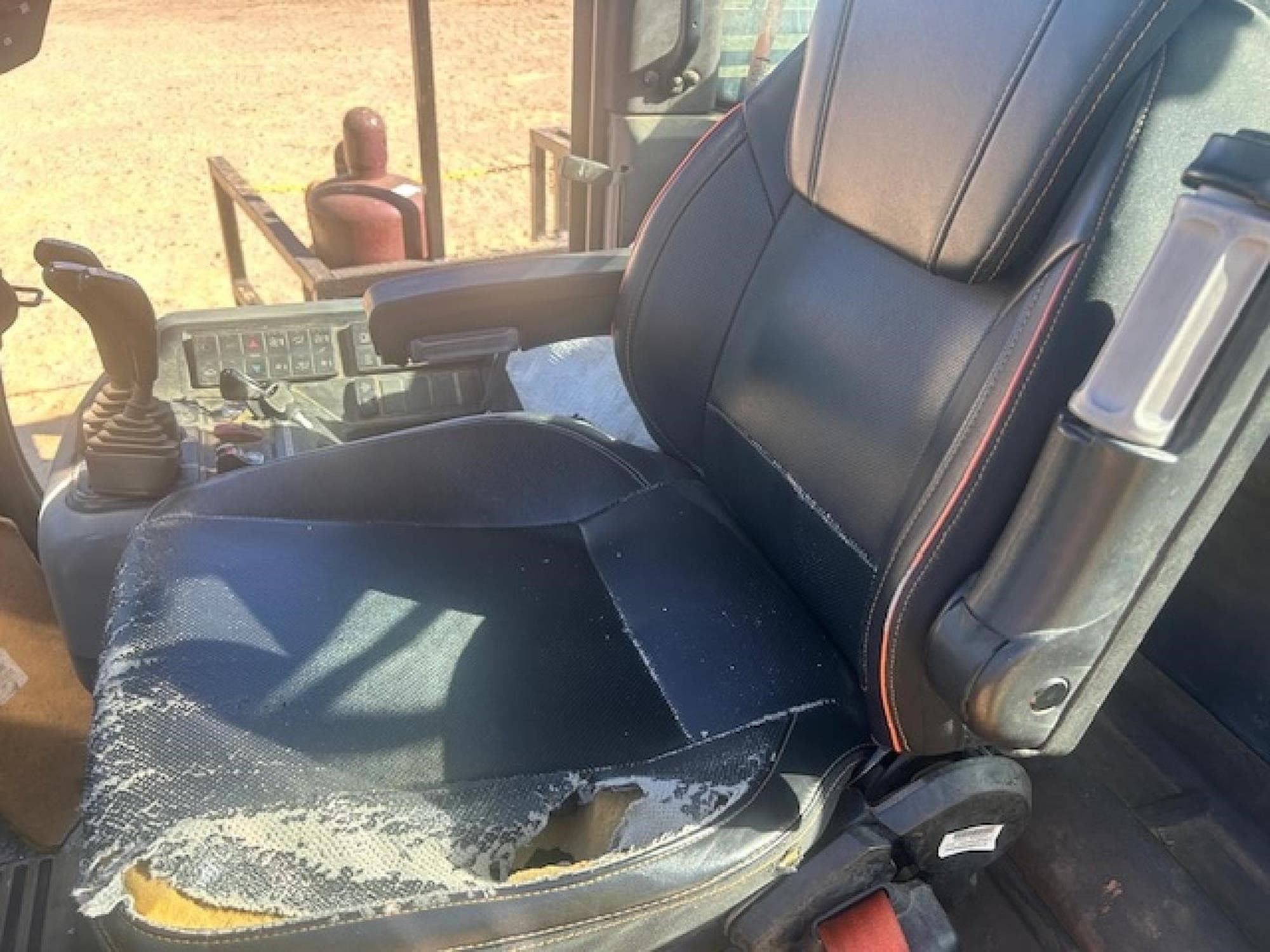 DOOSAN D70S-9 8Jm40vE.jpeg