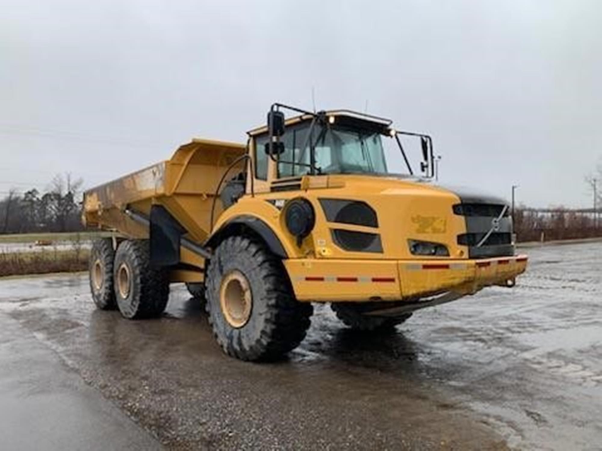 VOLVO A40F 2bs0E3F.jpeg