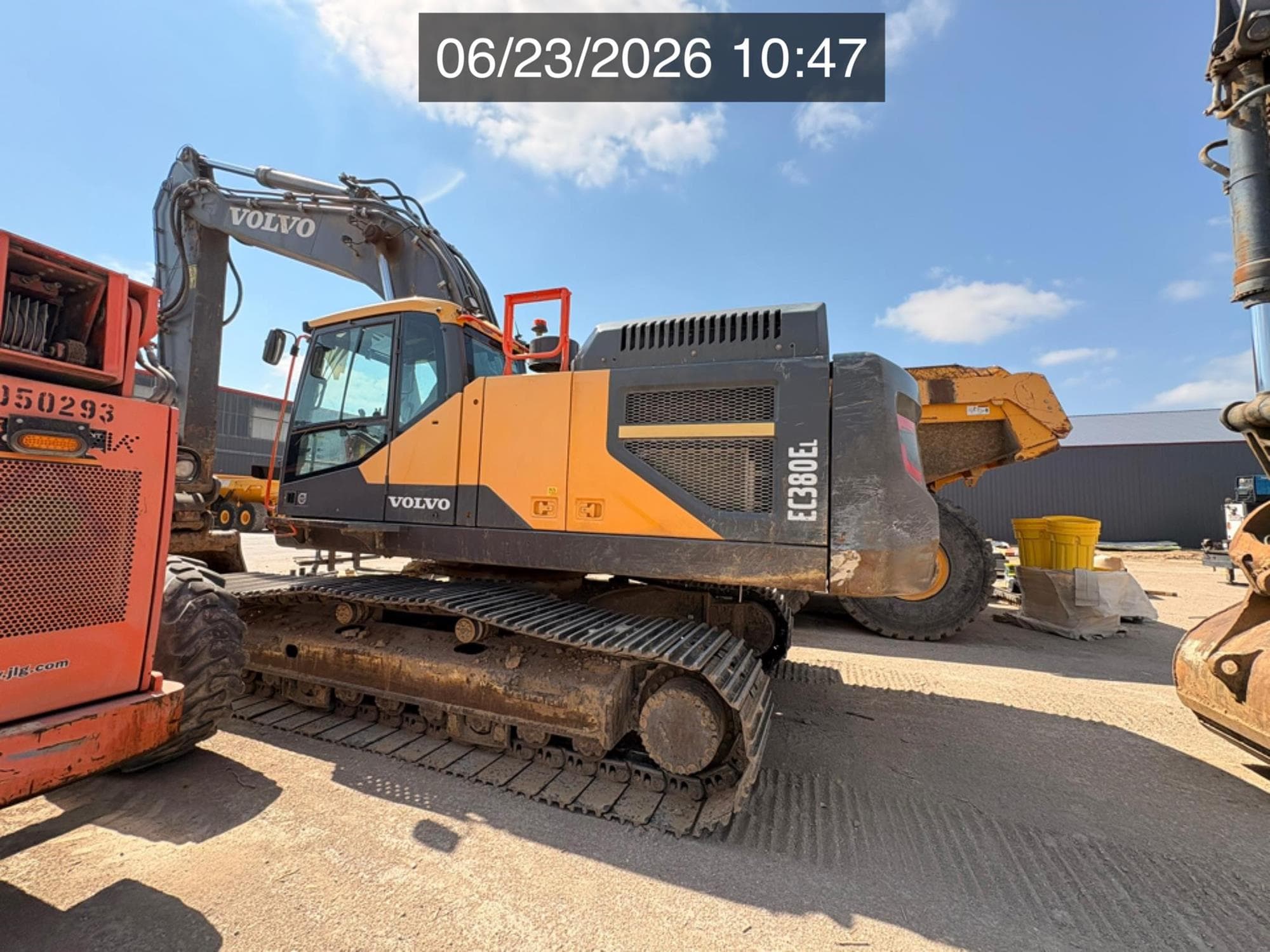 VOLVO EC380EL 693nLON.jpeg