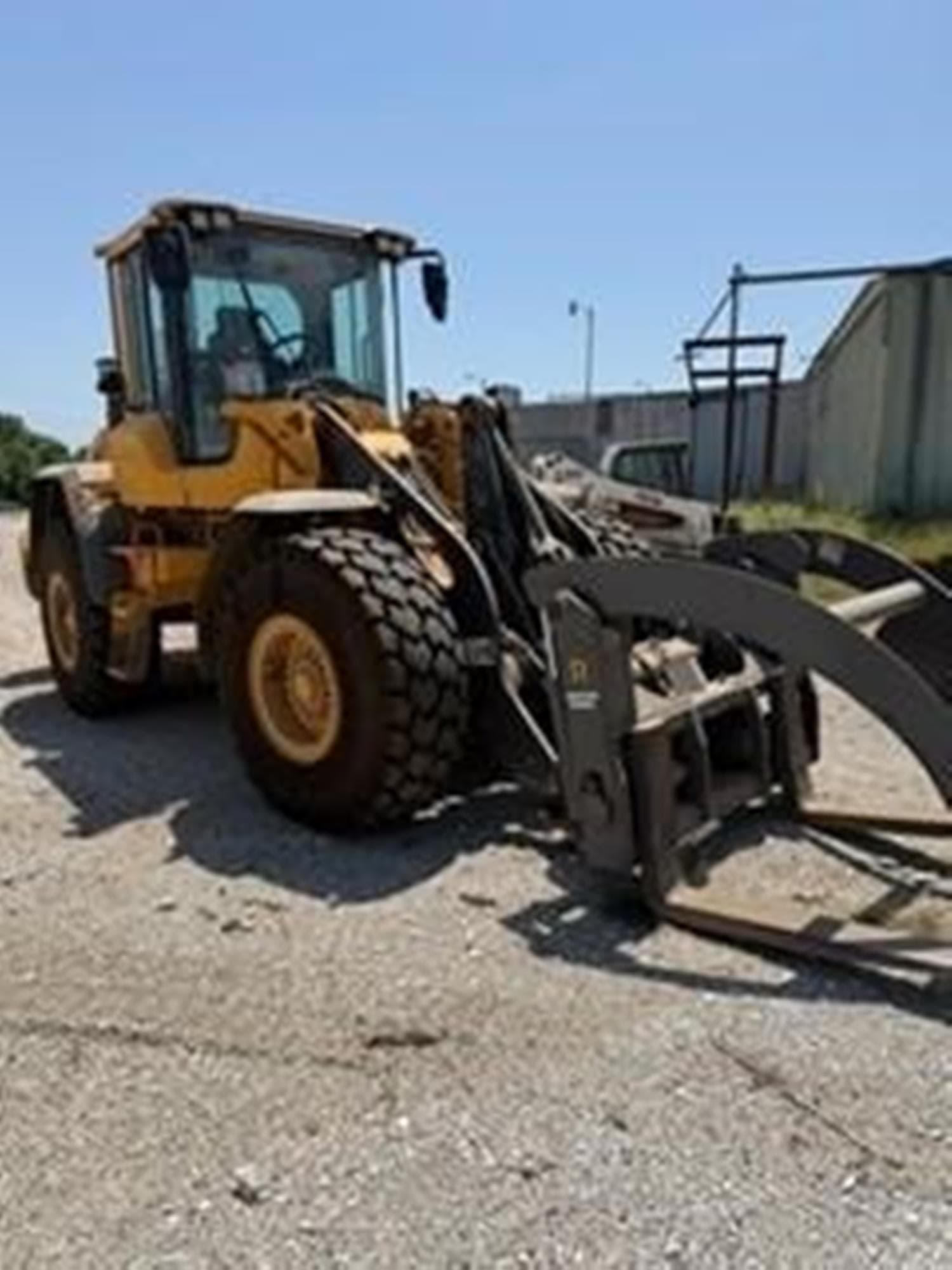VOLVO L70 PWVl32i.jpeg
