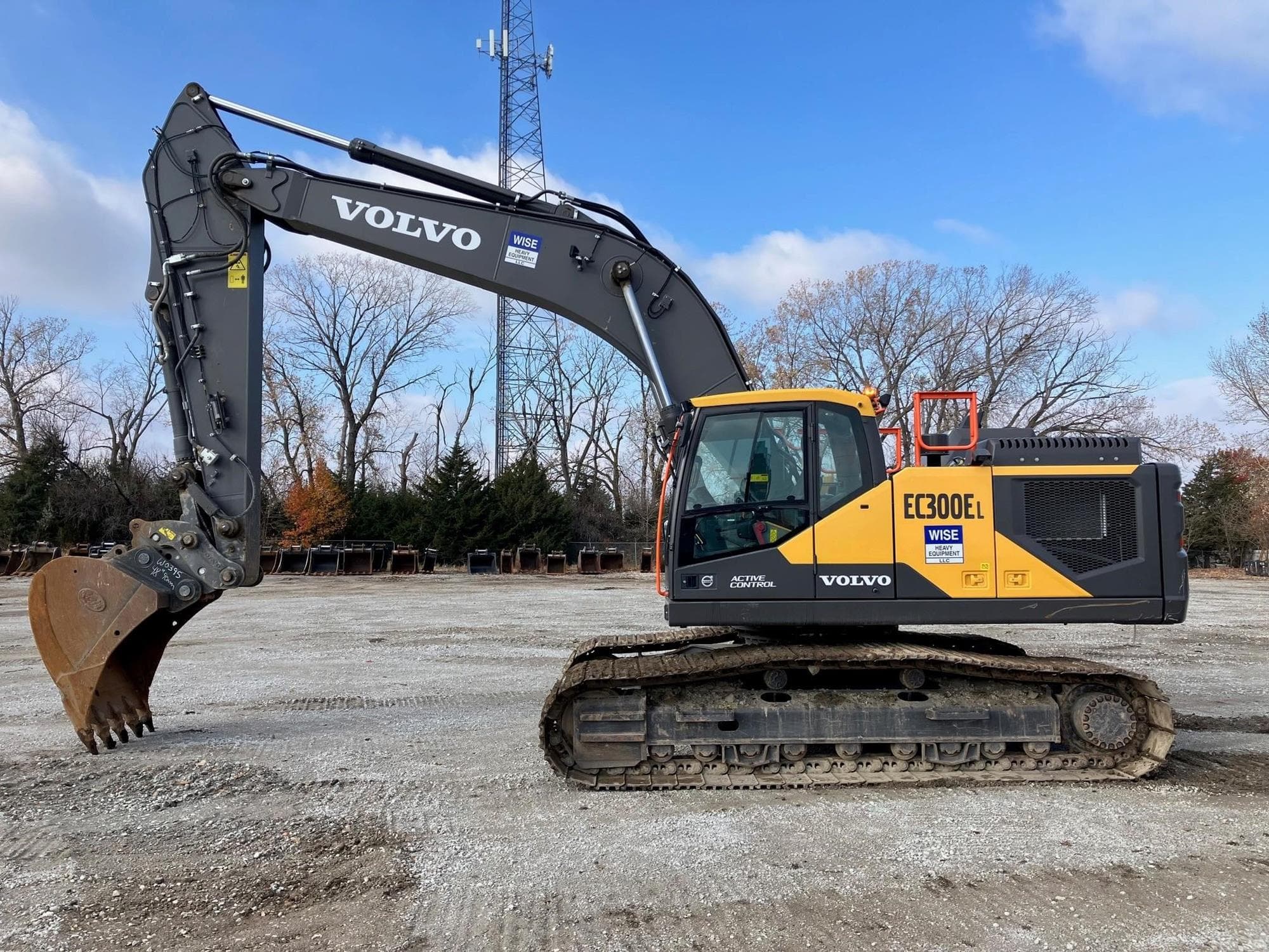VOLVO EC300EL pi7%2by.jpeg