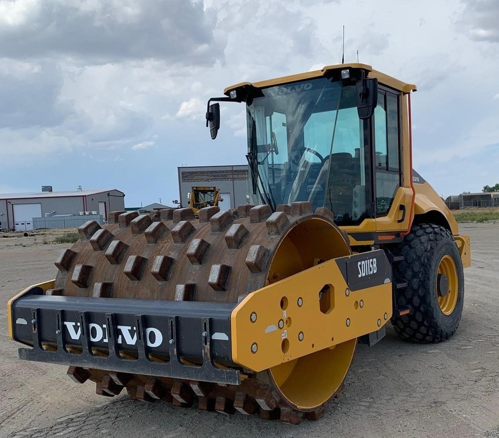 VOLVO SD115B 7ojhojy.jpeg