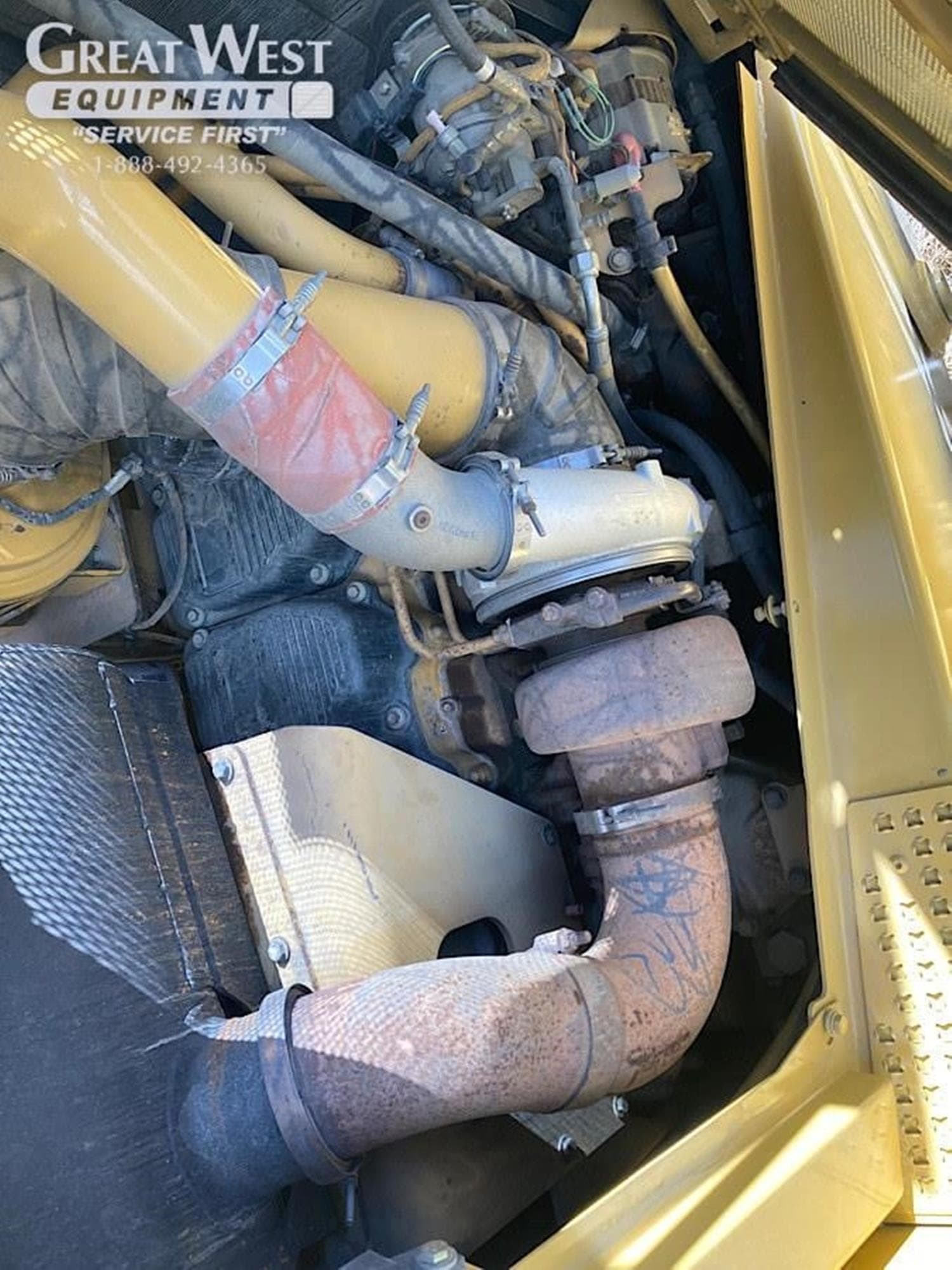 CATERPILLAR D8T 91g6u7N.jpeg