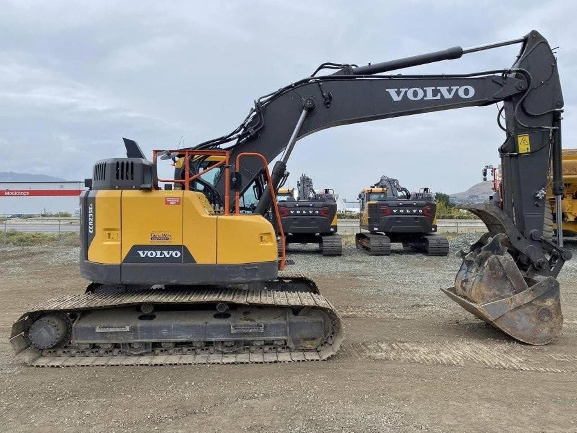 VOLVO ECR235EL DBeV8gt.jpeg