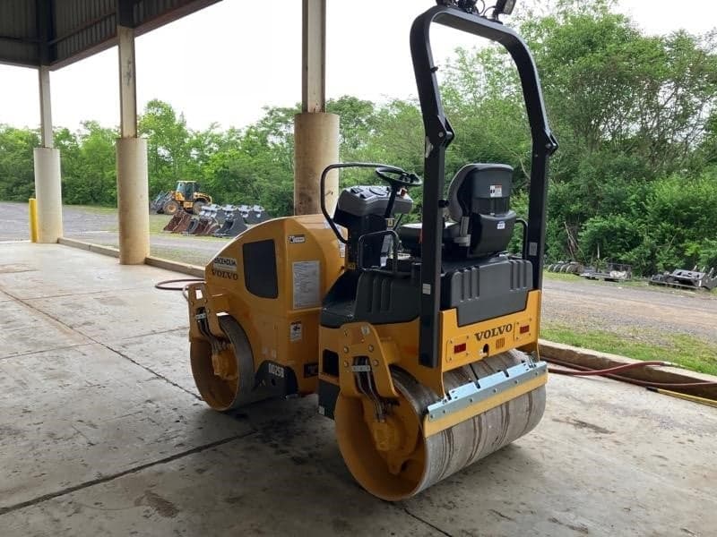 VOLVO DD25B AtOY11u.jpeg