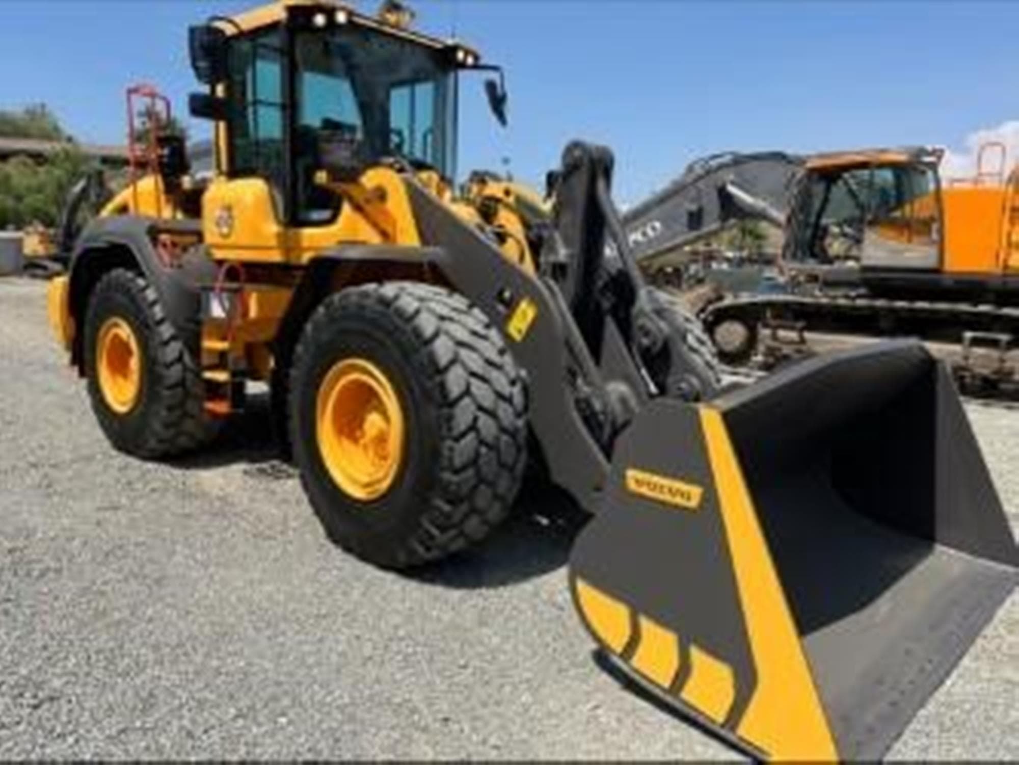 VOLVO L110H evX0Otx.jpeg