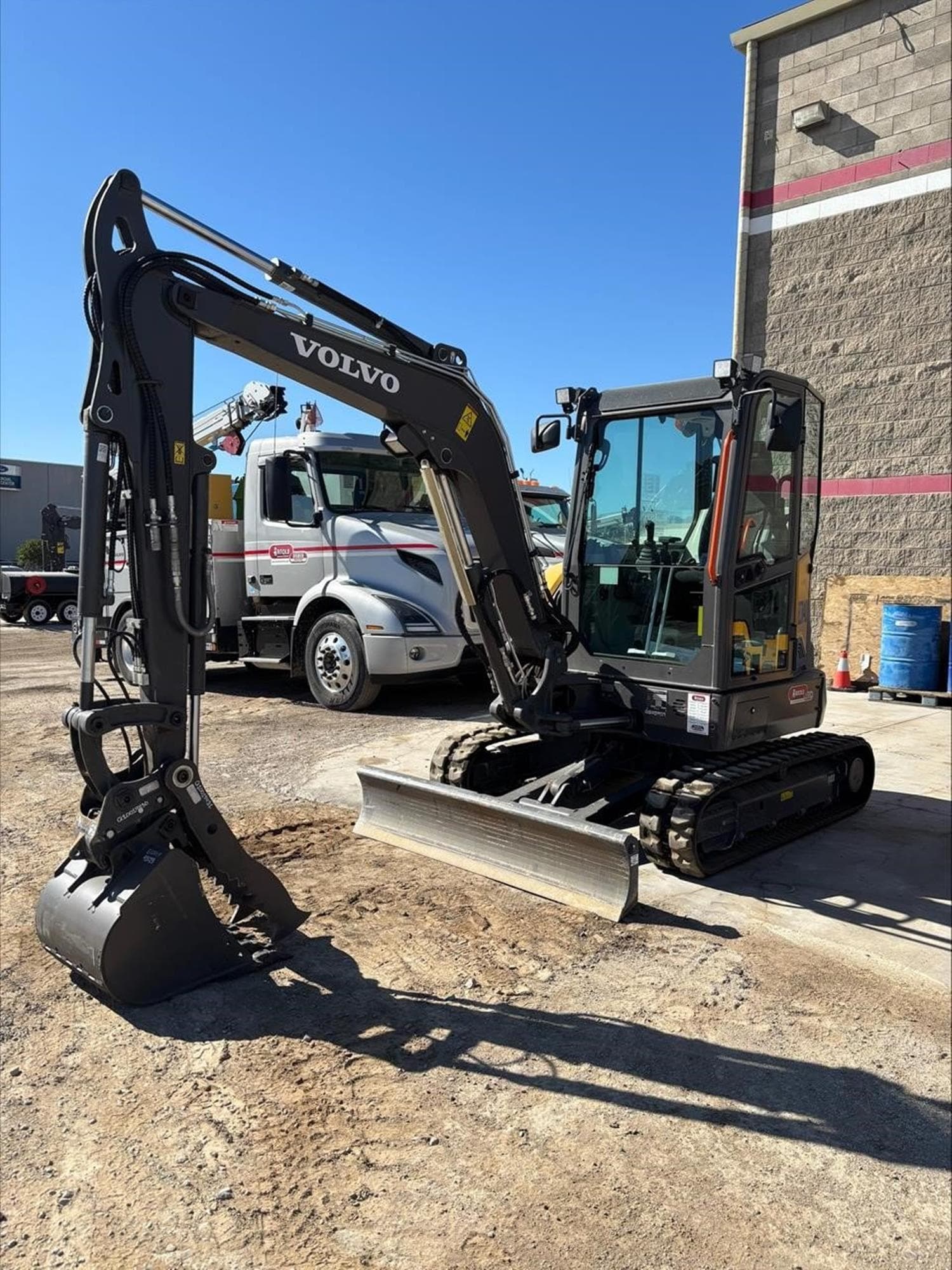 VOLVO ECR40F 5mf1E9s.jpeg