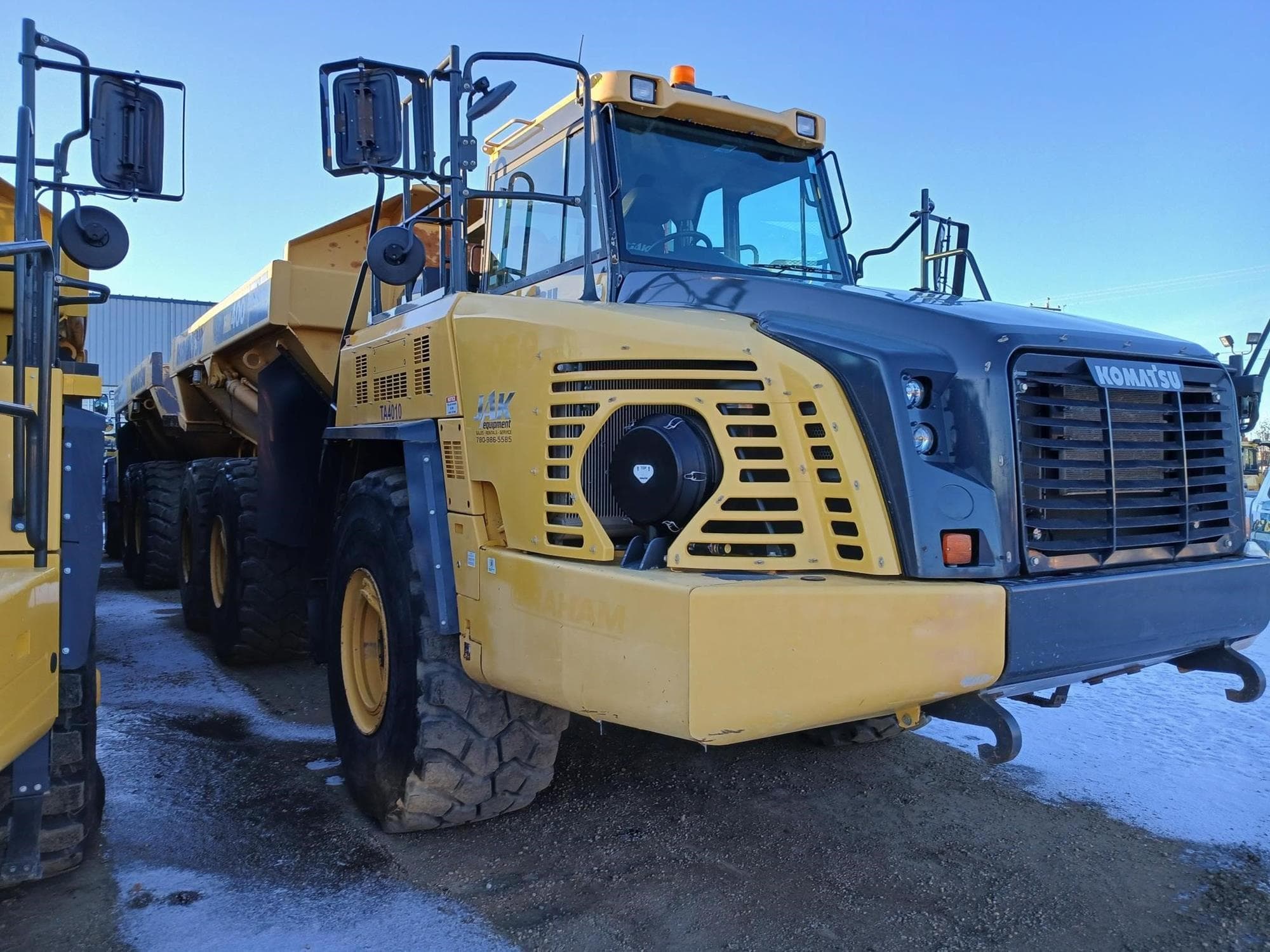 KOMATSU HM400-5 v%2fpJa.jpeg