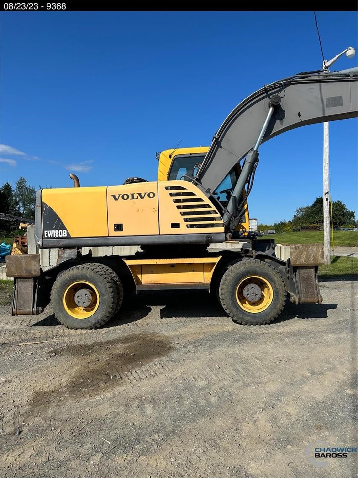 VOLVO EW180B 65ISfzk.jpeg