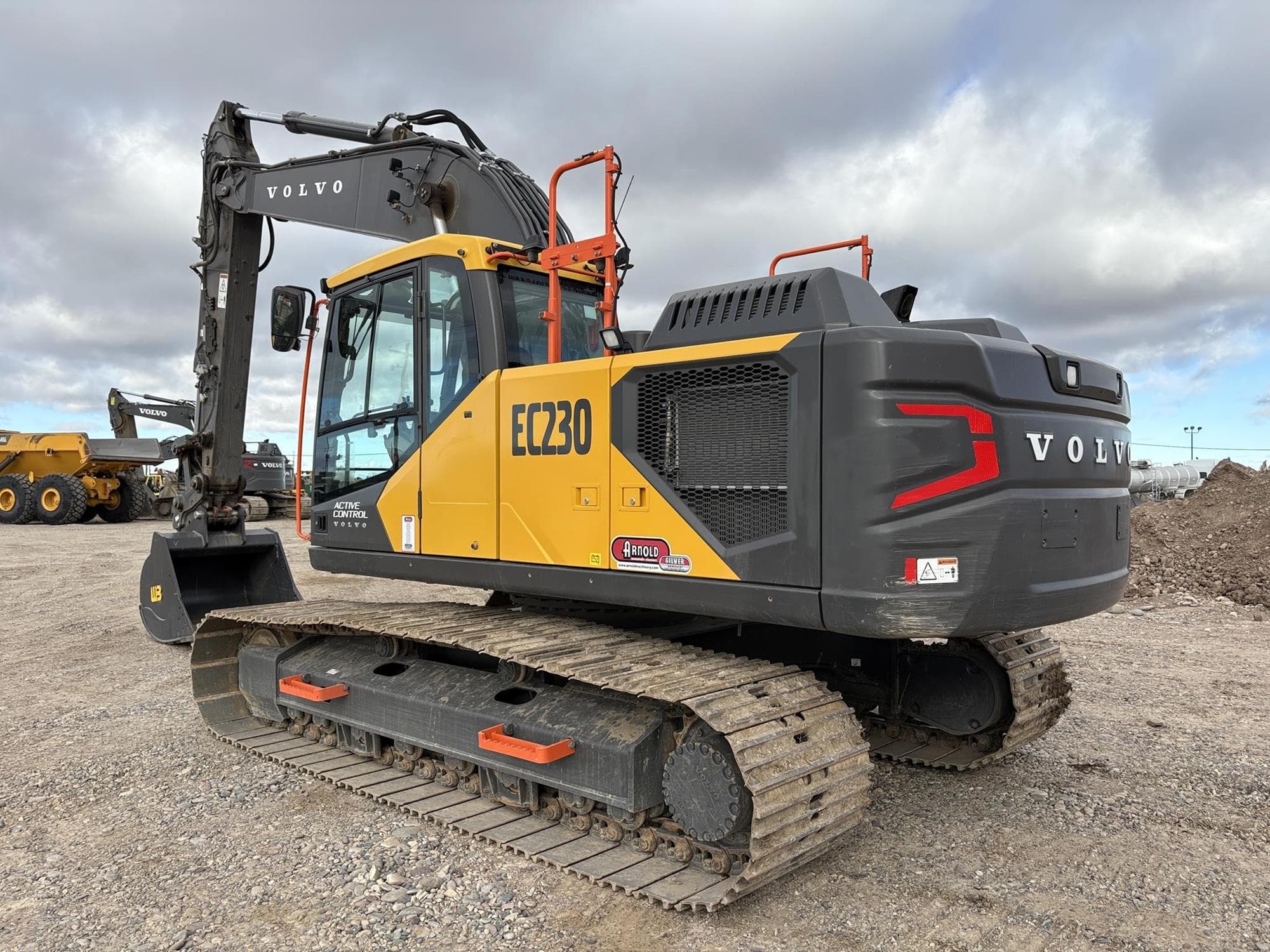 VOLVO EC230FL5 DB2eX7M.jpeg