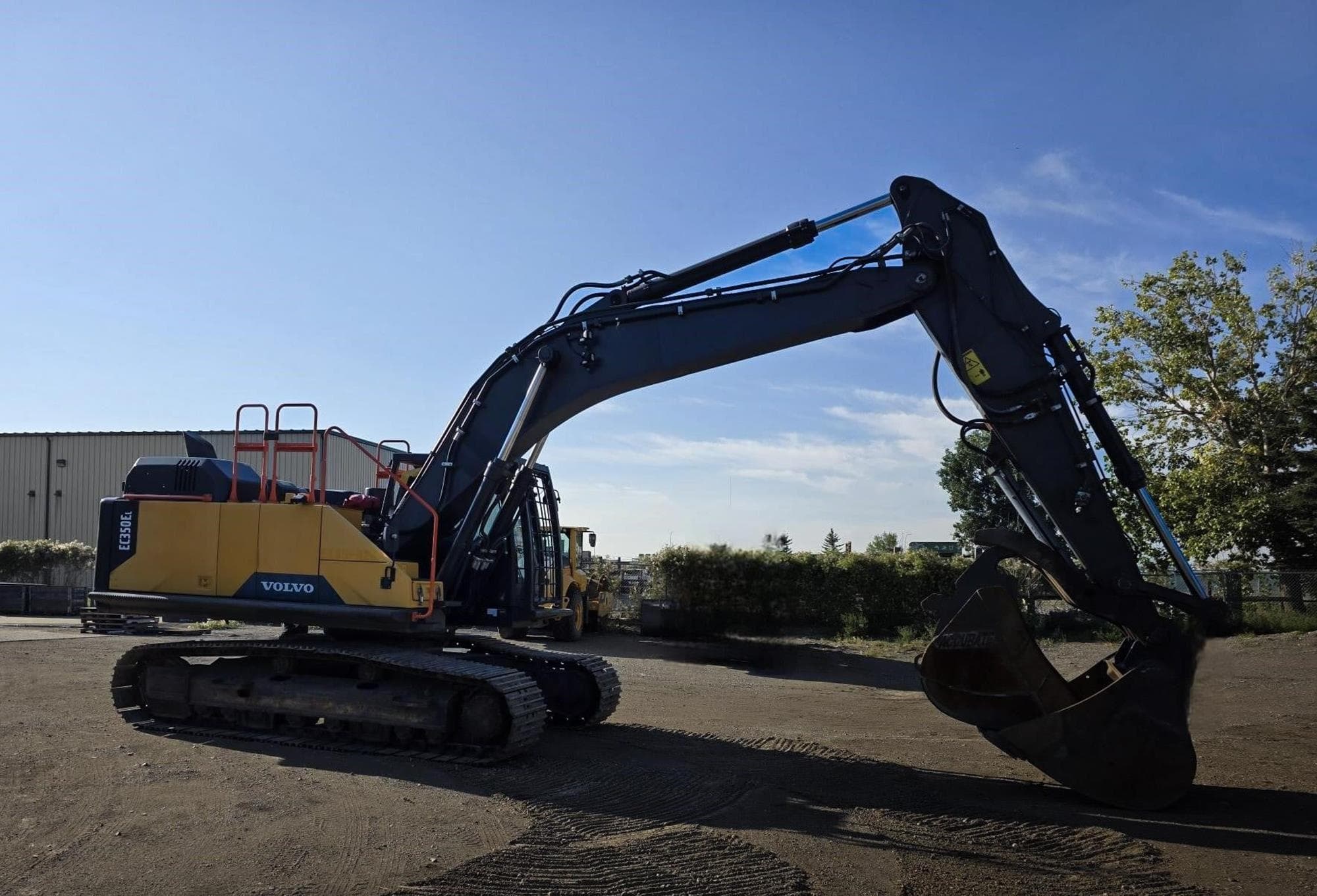 VOLVO EC350E Fxc79tL.jpeg