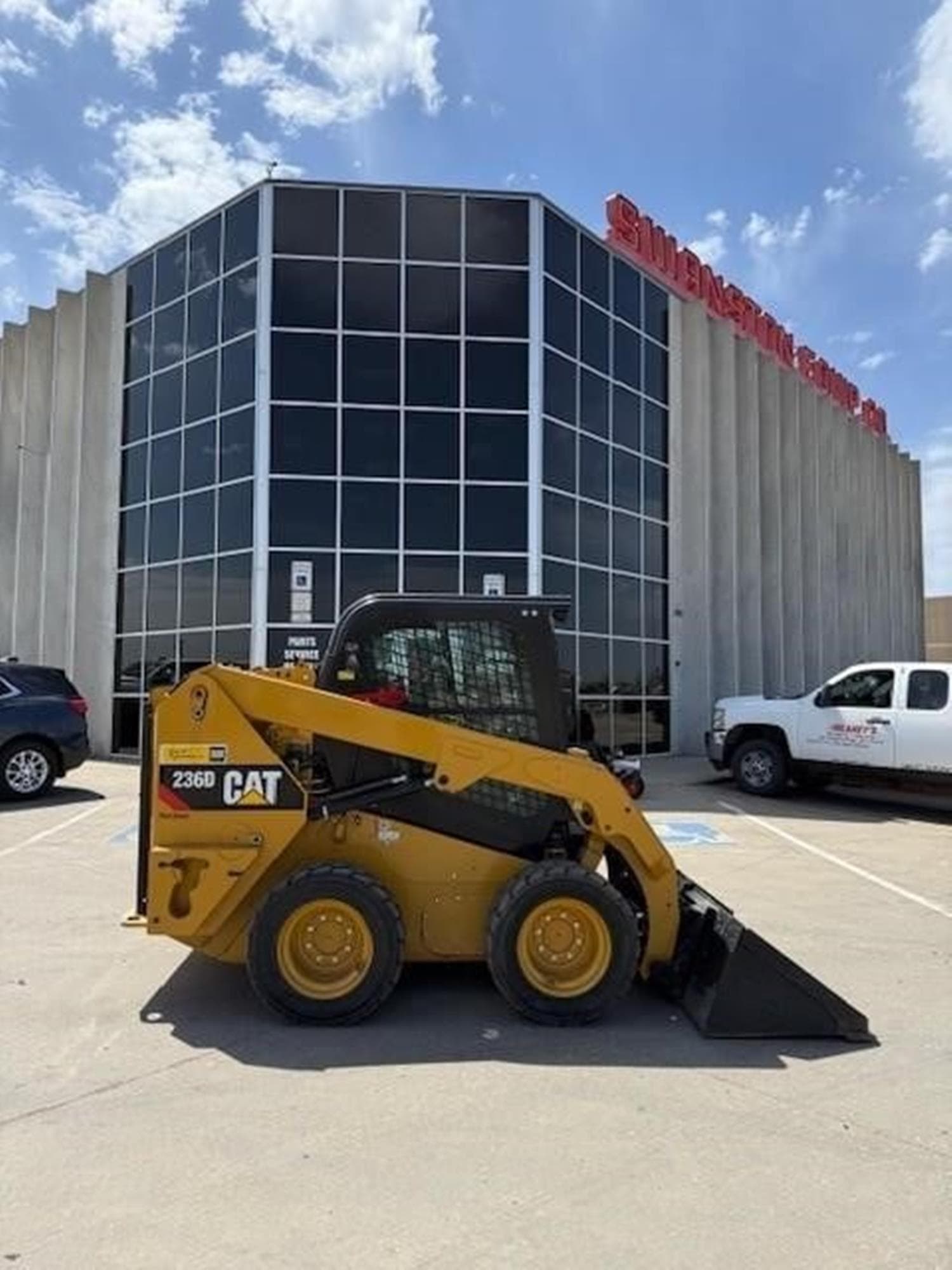 CATERPILLAR 236D nMMc3xG.jpeg