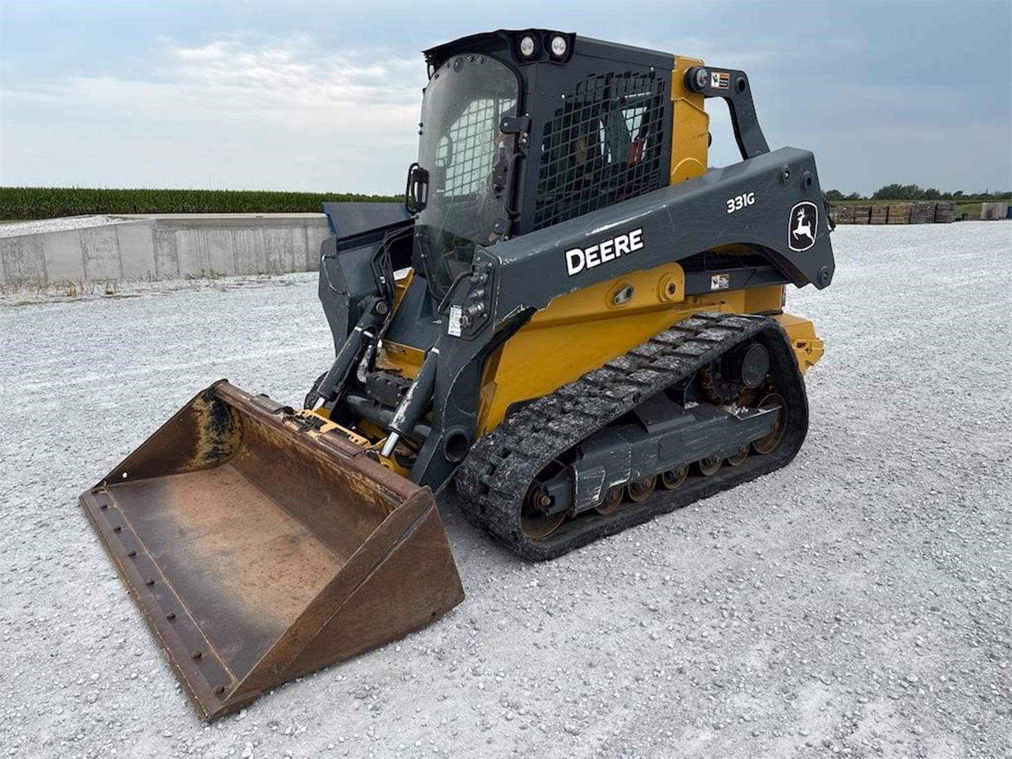 DEERE 331G K6HVYRU.jpeg