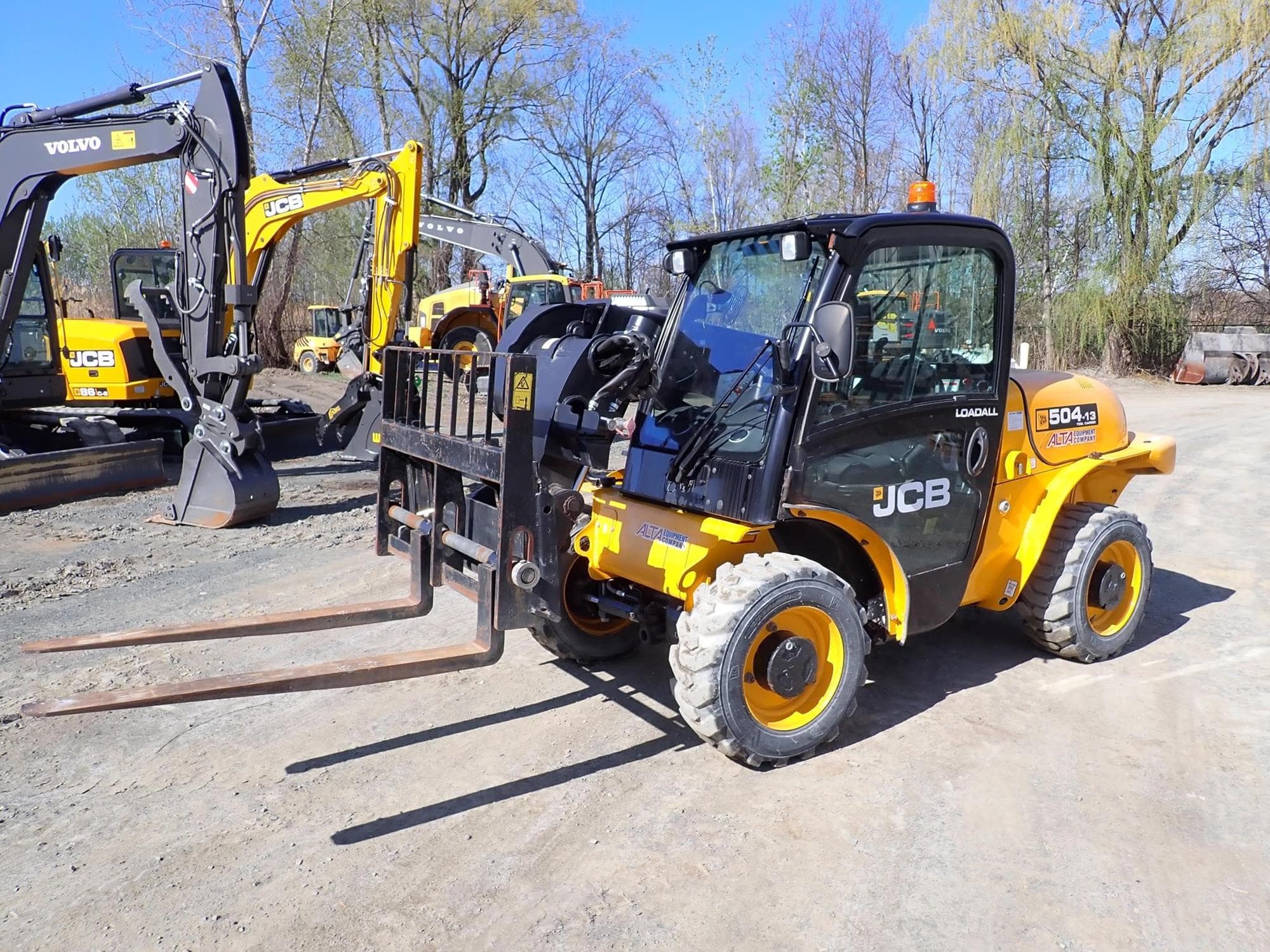 JCB 504-13 0I9L9Uq.jpeg