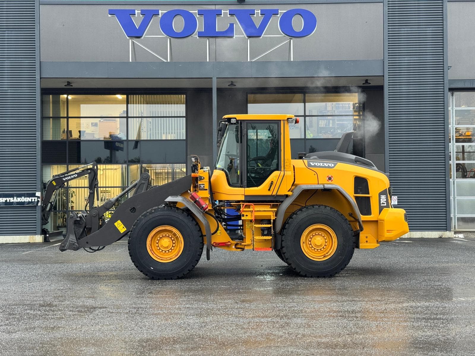 WhatsApp Image 2025-12-16 at 13.01.05 (1).jpeg