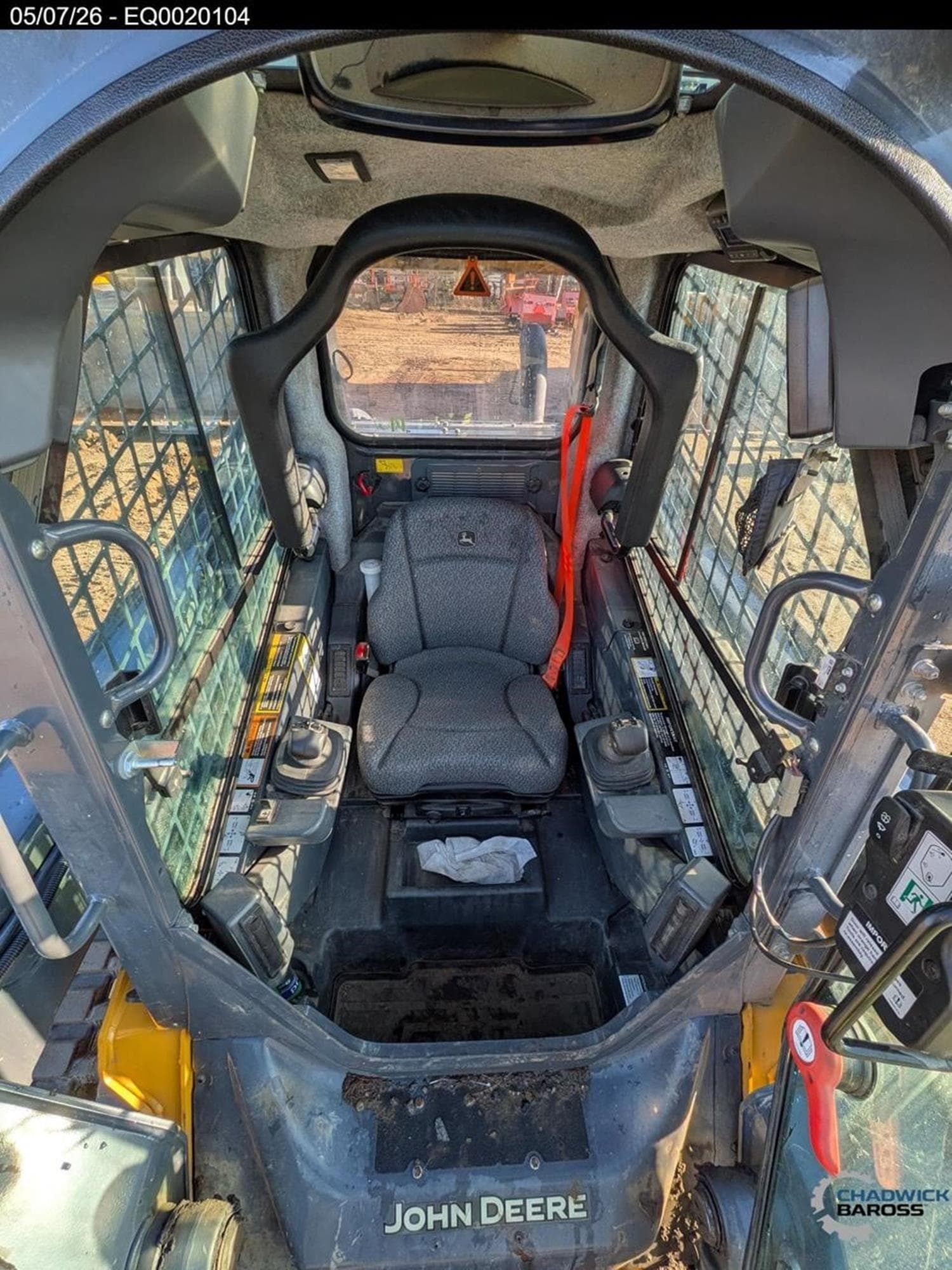 DEERE 325G Vn87F3T.jpeg