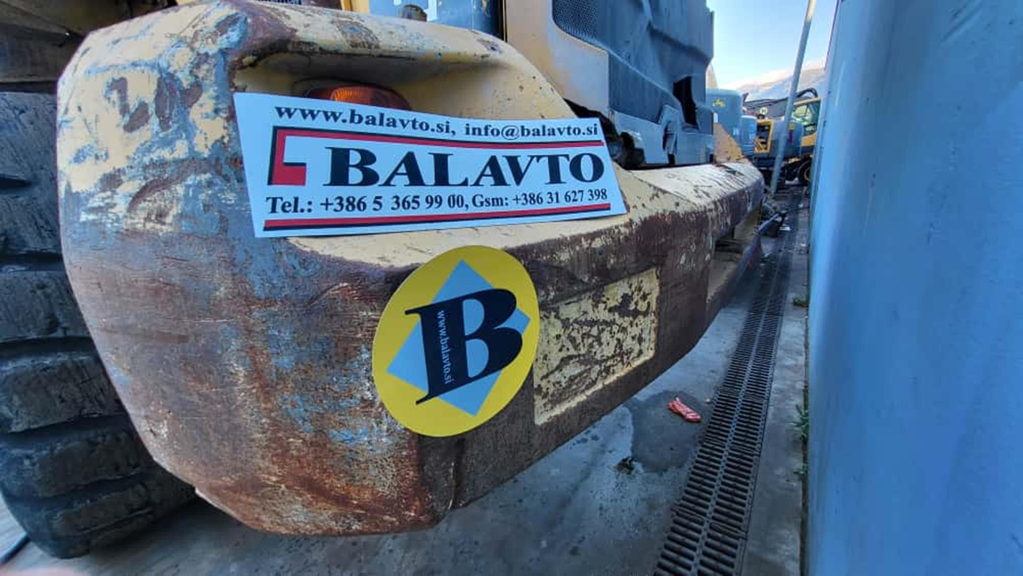 Volvo_counterweight_16684022_Balavto_2.jpg