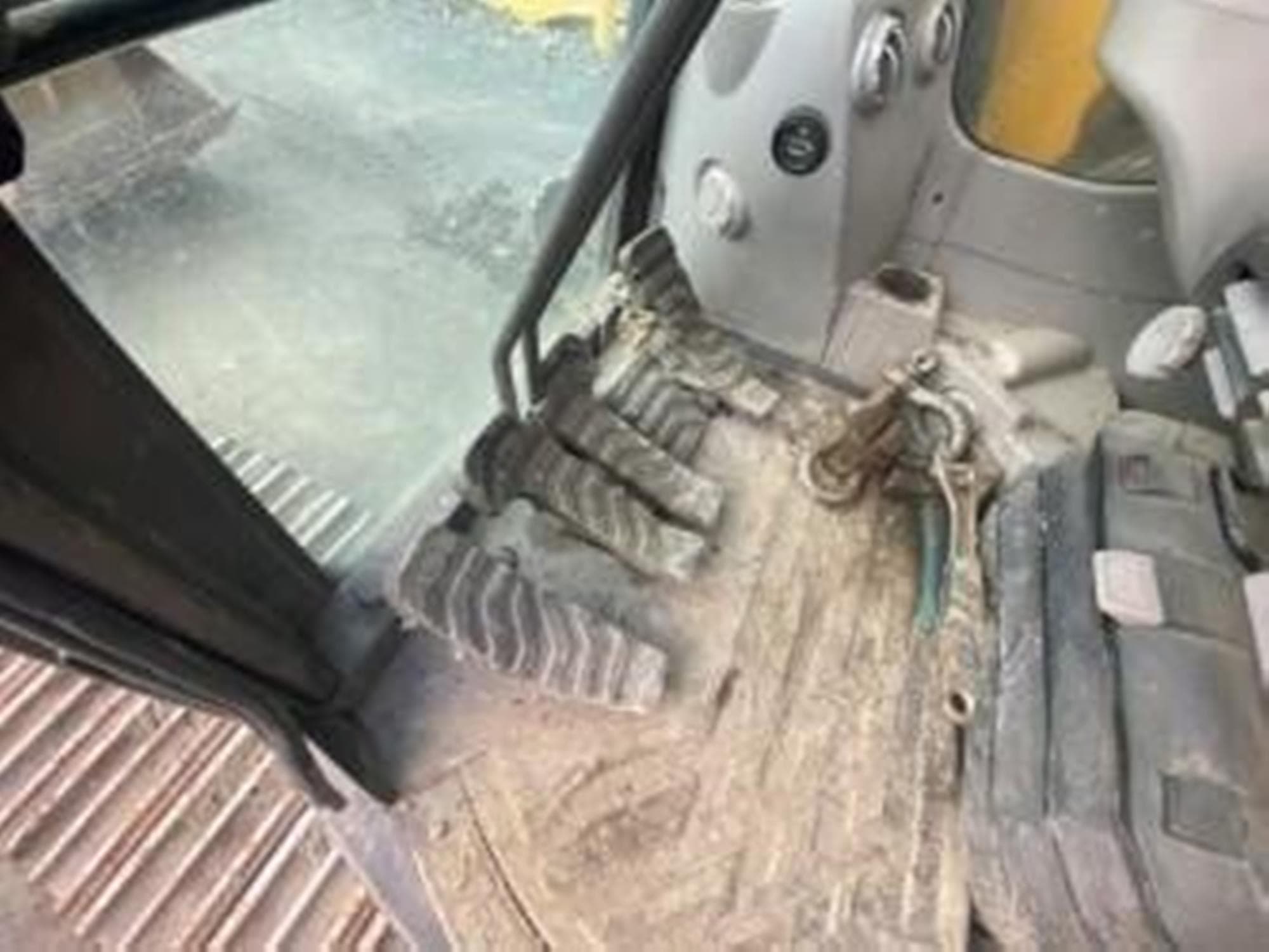 VOLVO ECR305C 3zKROQ9.jpeg